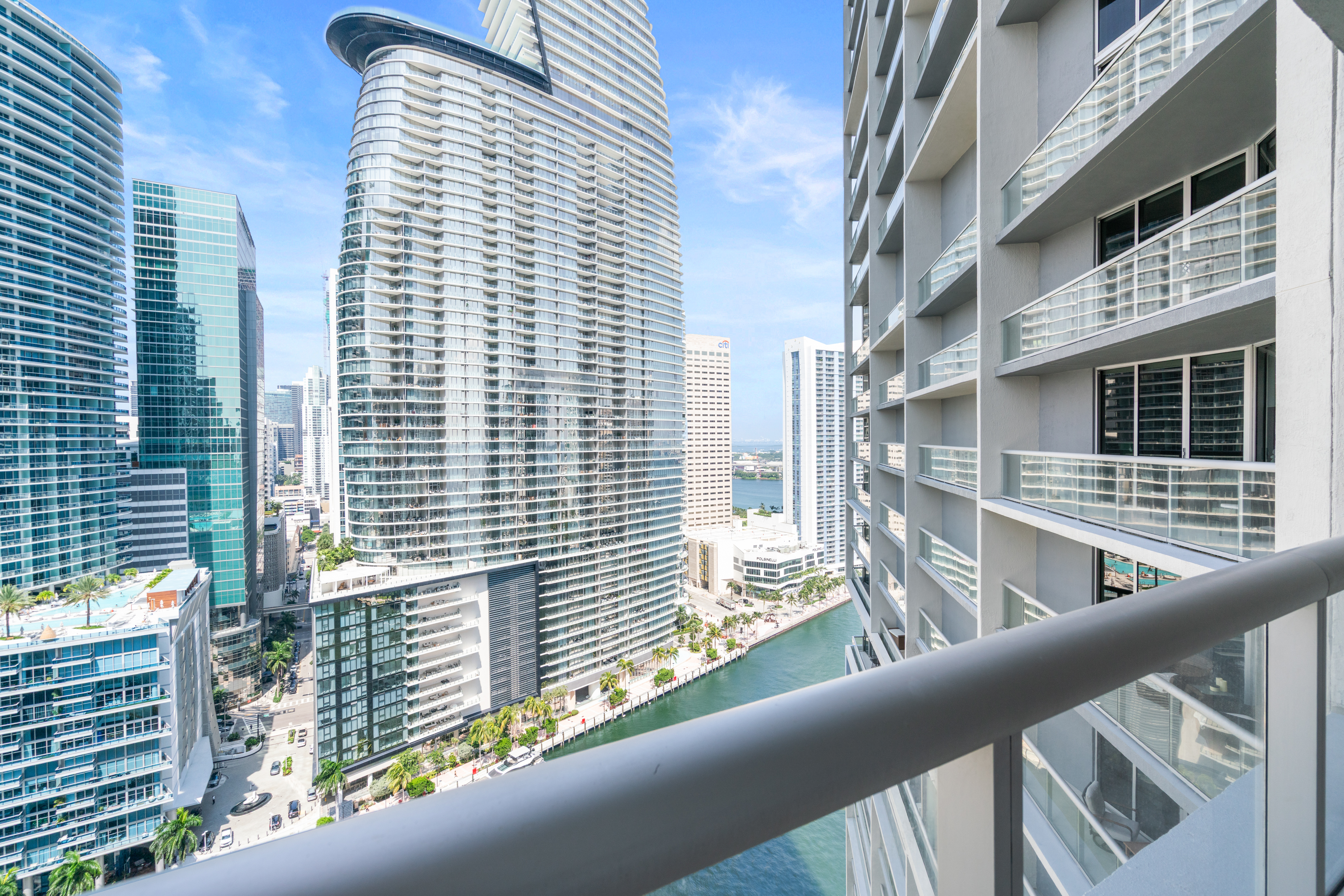  475 Brickell Ave, Miami, FL, 33131 - 物件實景