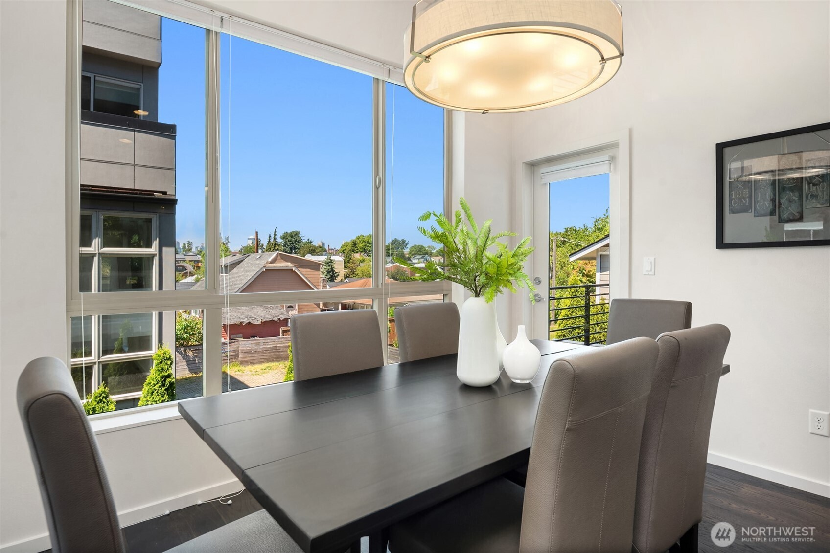 Seattle, Washington, 98122, United States, 3 Bedrooms Bedrooms, ,2 BathroomsBathrooms,Residential,For Sale,1856144