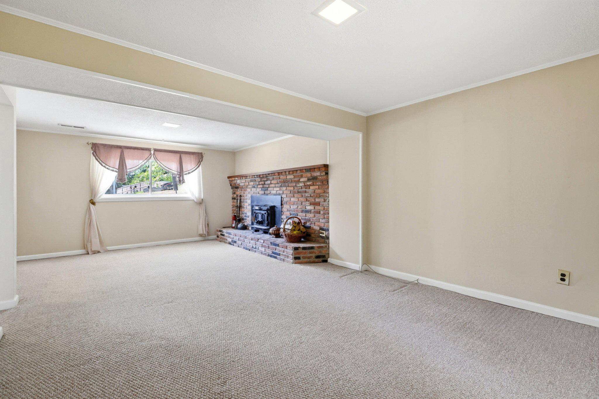  13015 Chalfont Avenue, Fort Washington, MD, 20744 - 物件實景