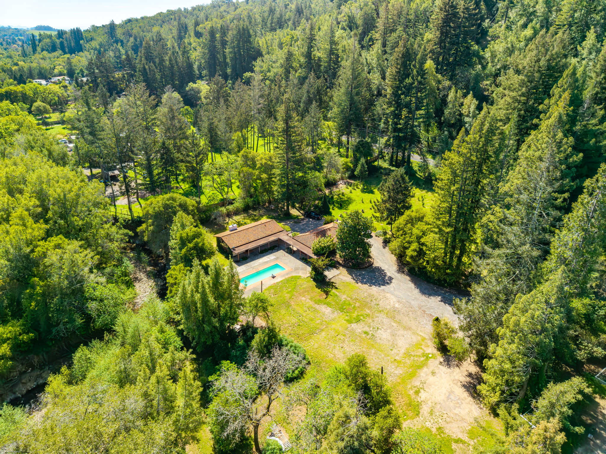  3320 Redwood Road - 物件實景