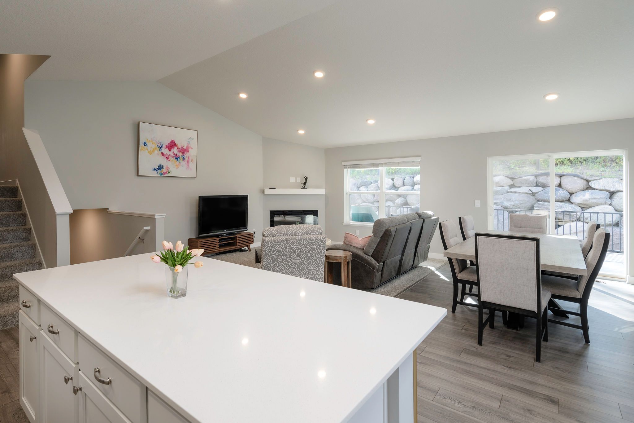  Beautifully Updated Dayton Home with Modern Finishes - 物件實景
