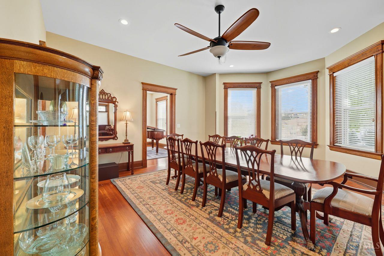 Norwood, Ohio, 45212, United States, 5 Bedrooms Bedrooms, ,5 BathroomsBathrooms,Residential,For Sale,1948609