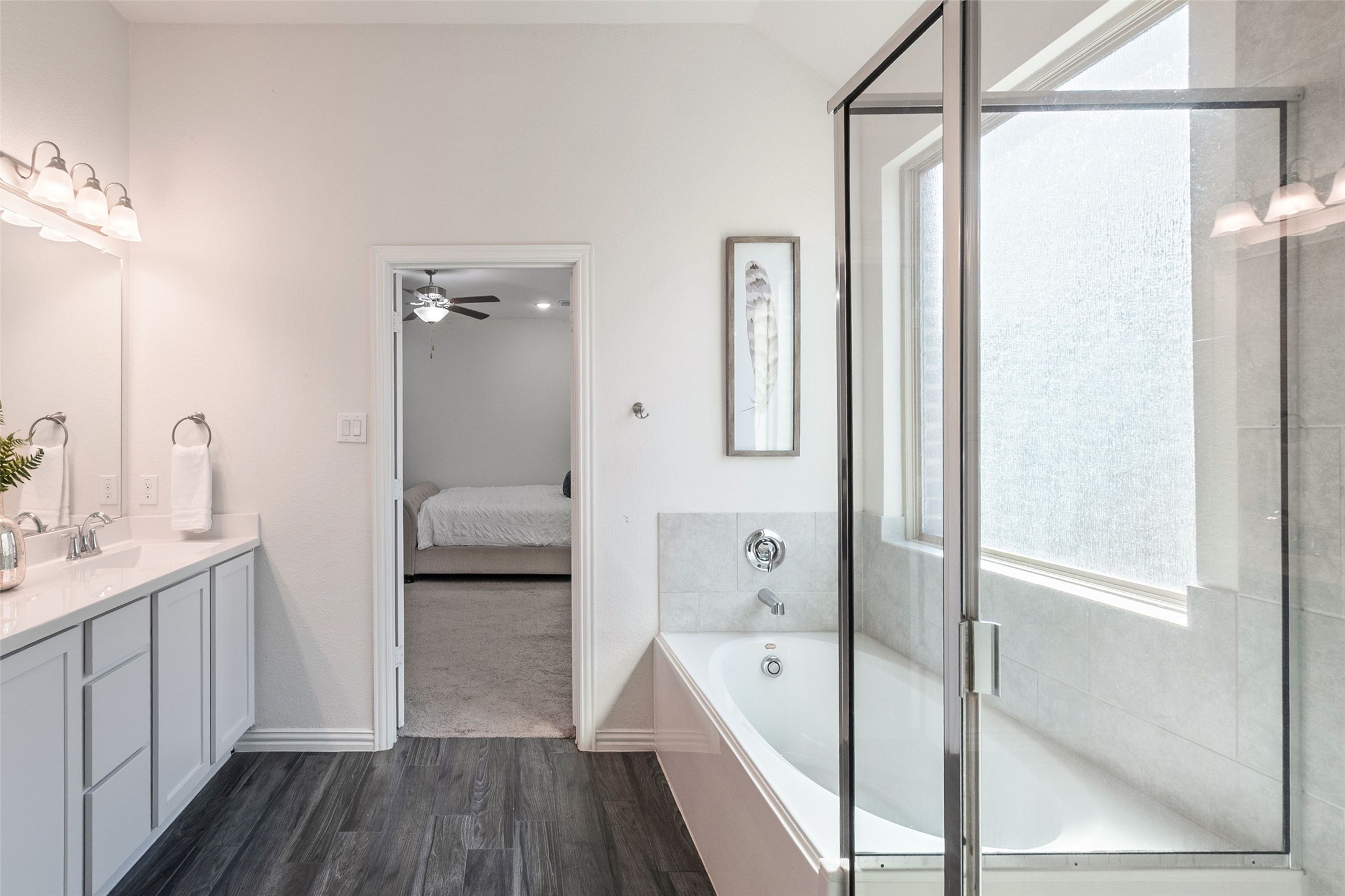 Little Elm, Texas, 75068, United States, 4 Bedrooms Bedrooms, ,4 BathroomsBathrooms,Residential,For Sale,1990975