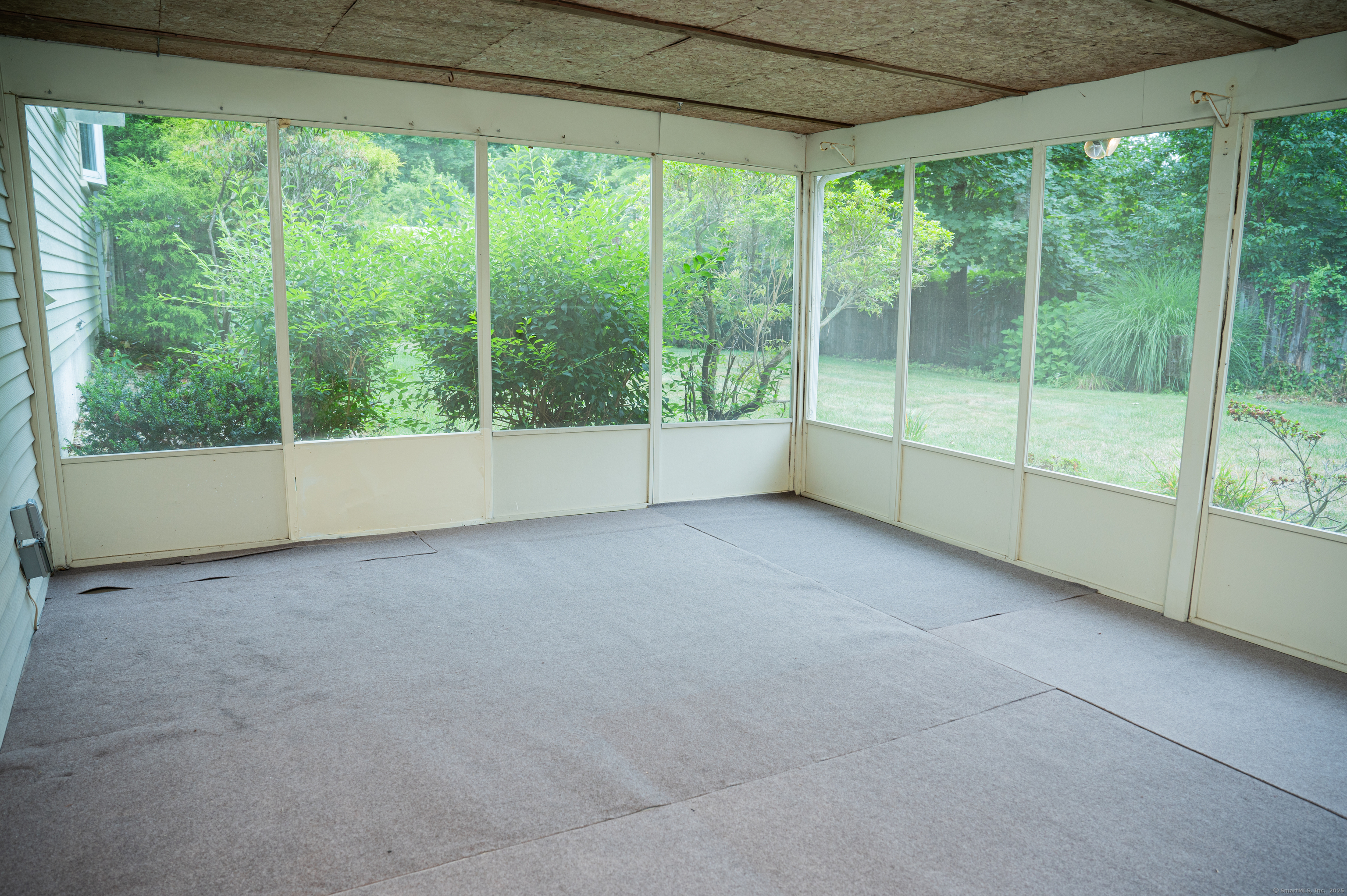 Branford, Connecticut, 06405, United States, 3 Bedrooms Bedrooms, ,2 BathroomsBathrooms,Residential,For Sale,1907106