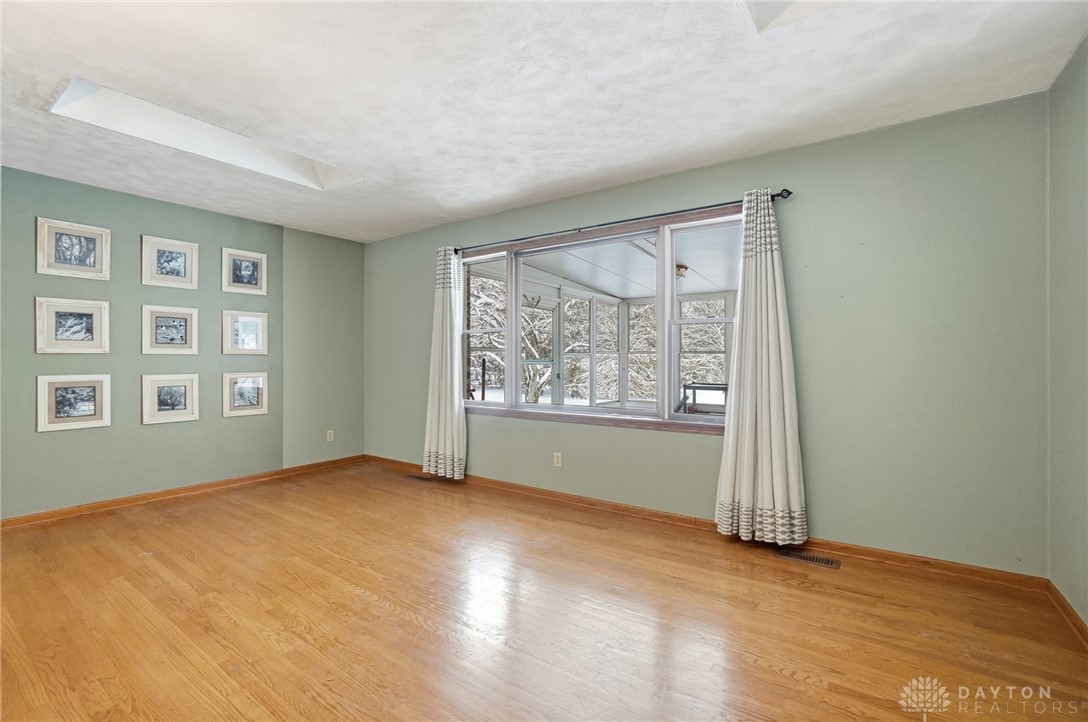 Bellbrook, Ohio, 45305, United States, 3 Bedrooms Bedrooms, ,2 BathroomsBathrooms,Residential,For Sale,2001982