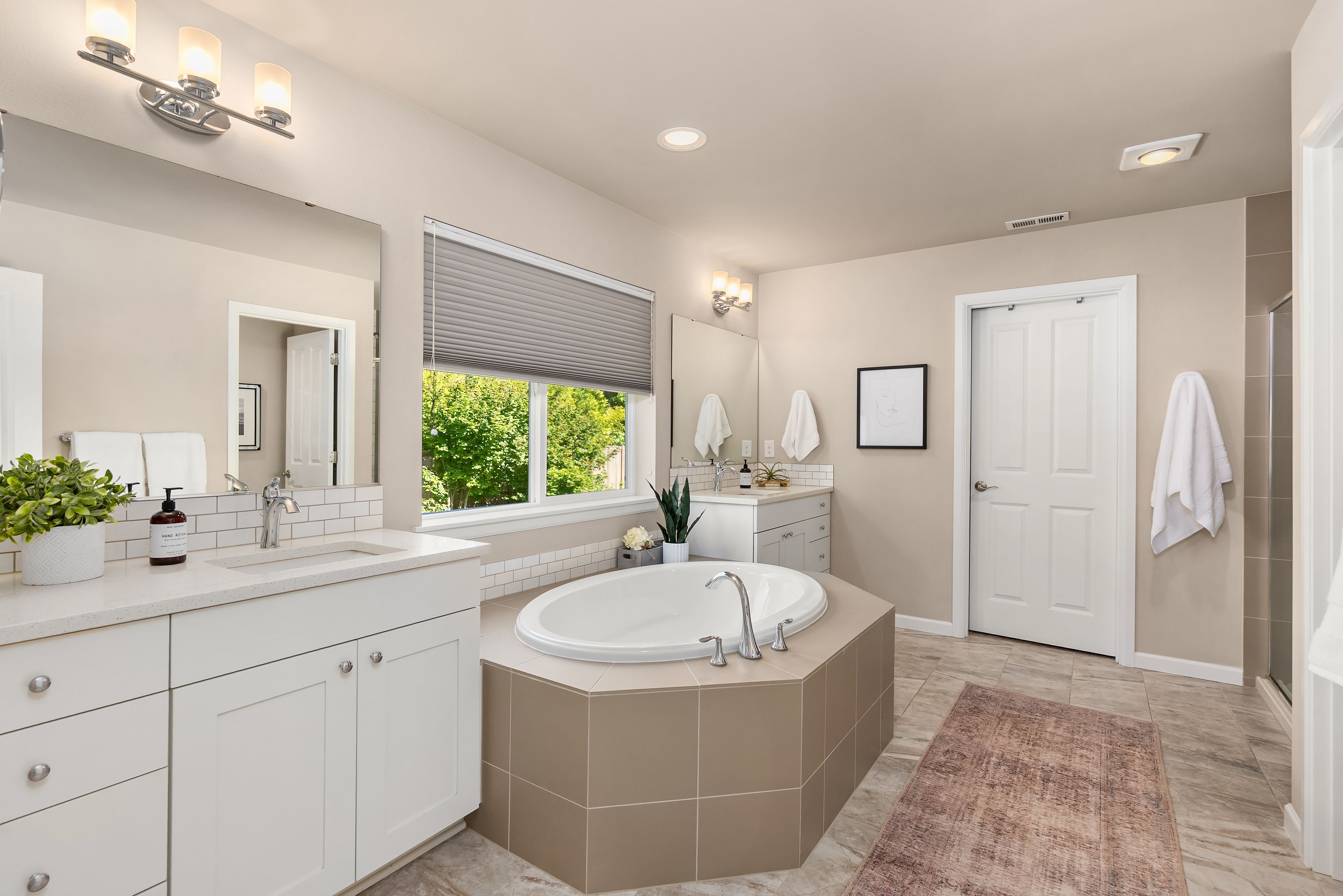  396 Ashbury Court Northwest, Bainbridge Island, WA 98110 - 物件實景