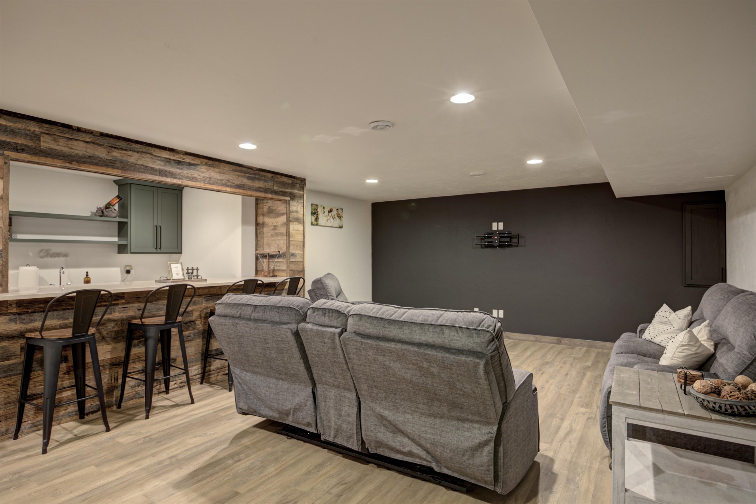 Neenah, Wisconsin, 54956-8964, United States, 4 Bedrooms Bedrooms, ,3 BathroomsBathrooms,Residential,For Sale,1846194