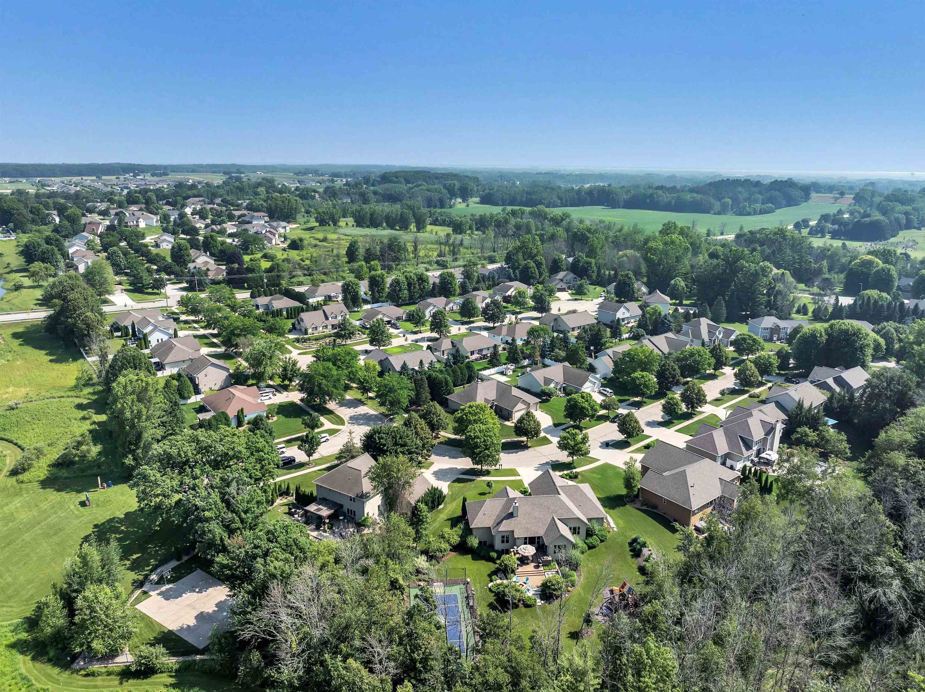 GREEN BAY, Wisconsin, 54313, United States, 5 Bedrooms Bedrooms, ,4 BathroomsBathrooms,Residential,For Sale,1911640