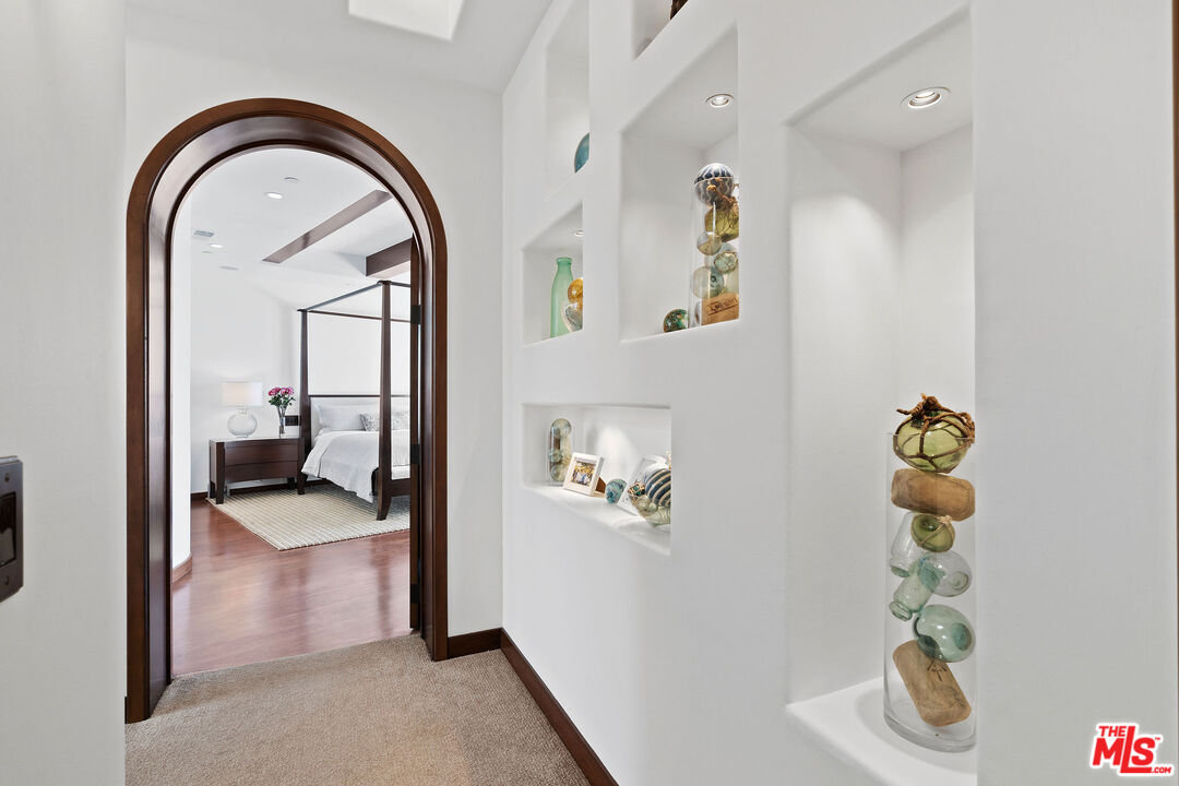 Malibu, California, 90265, United States, 3 Bedrooms Bedrooms, ,4 BathroomsBathrooms,Residential,For Sale,1855948