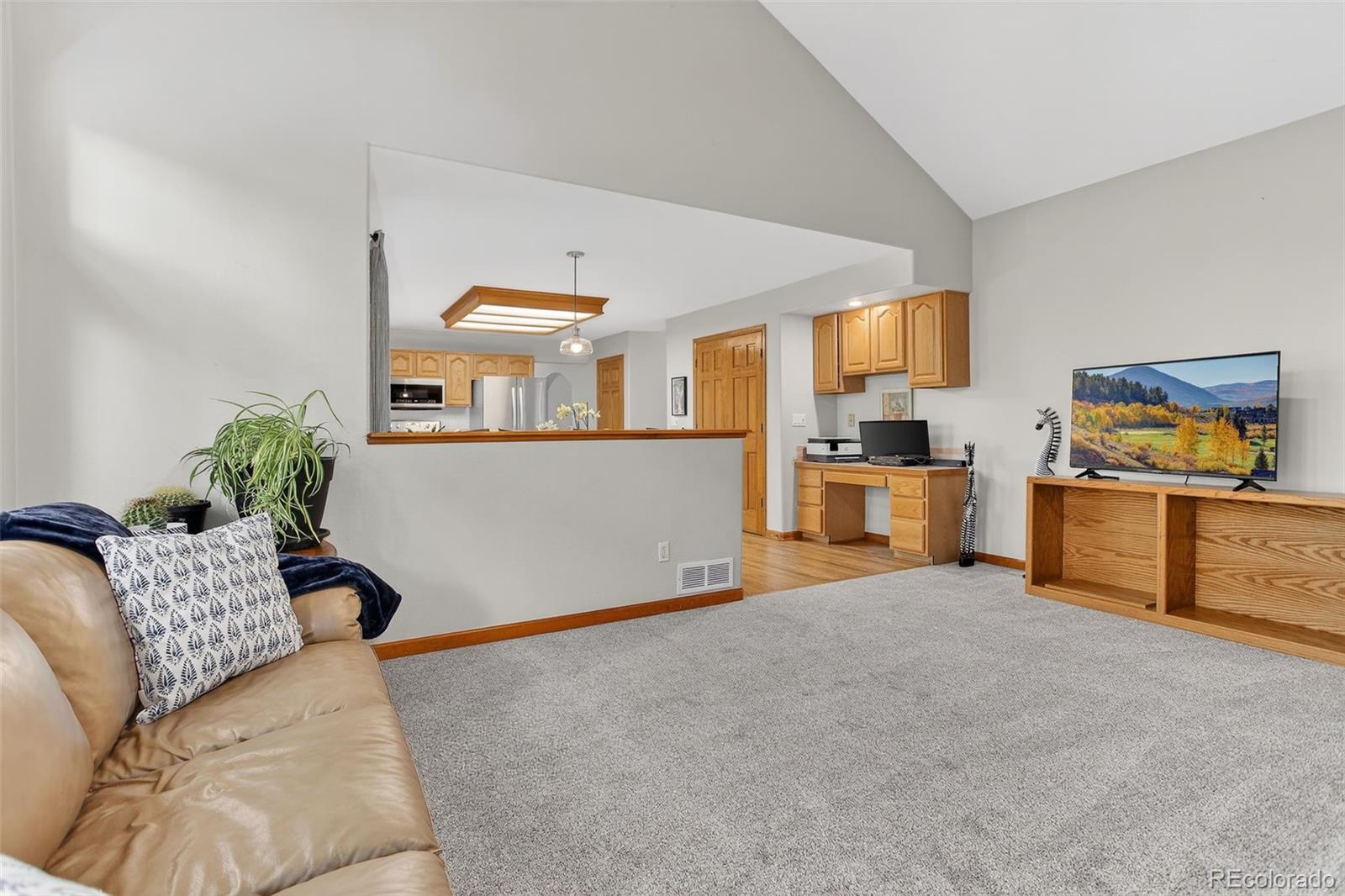 Littleton, Colorado, 80127, United States, 4 Bedrooms Bedrooms, ,3 BathroomsBathrooms,Residential,For Sale,1992155