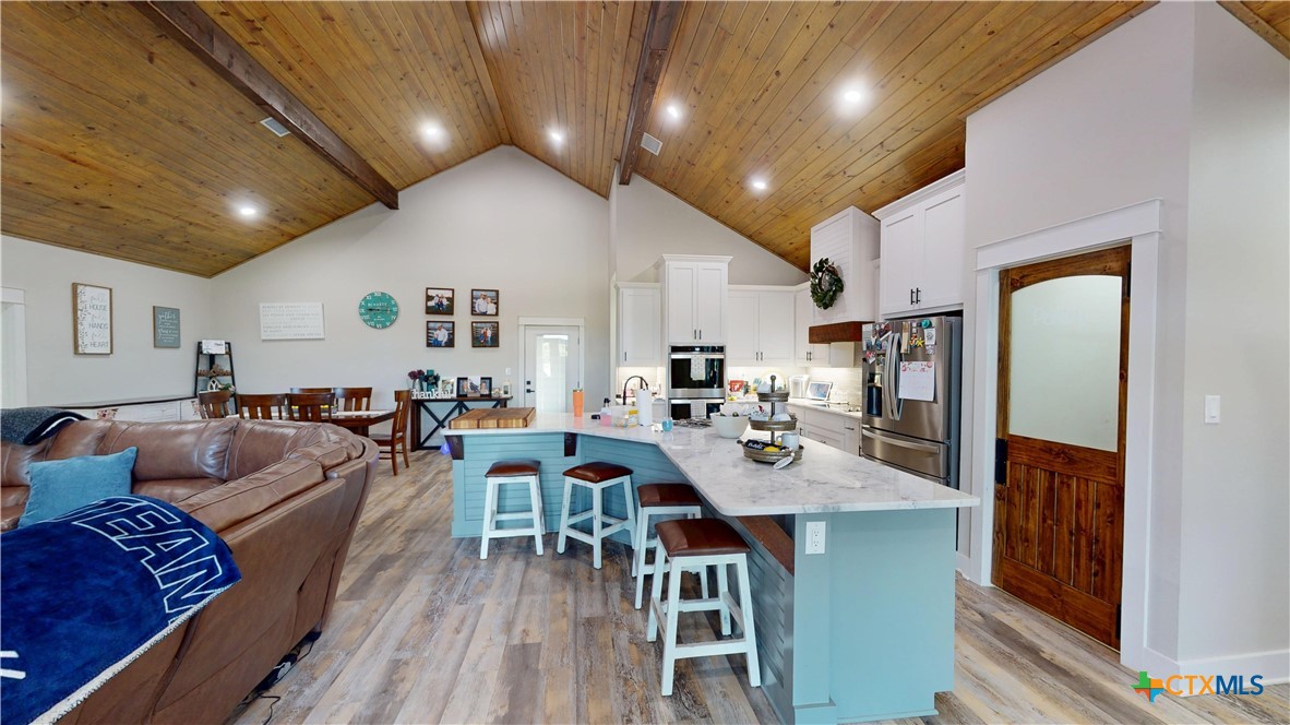Goliad, Texas, 77963, United States, 4 Bedrooms Bedrooms, ,3 BathroomsBathrooms,Residential,For Sale,1895405