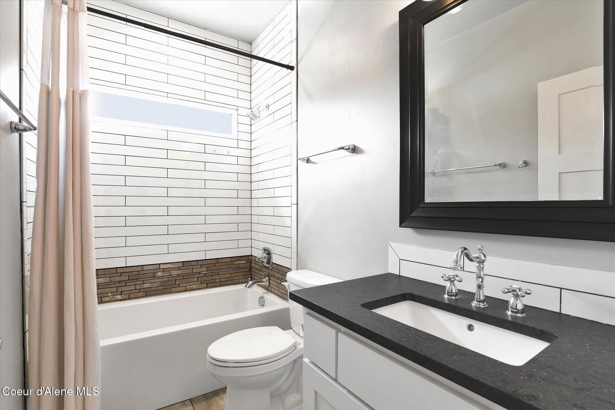 Post Falls, Idaho, 83854, United States, 5 Bedrooms Bedrooms, ,5 BathroomsBathrooms,Residential,For Sale,1981569