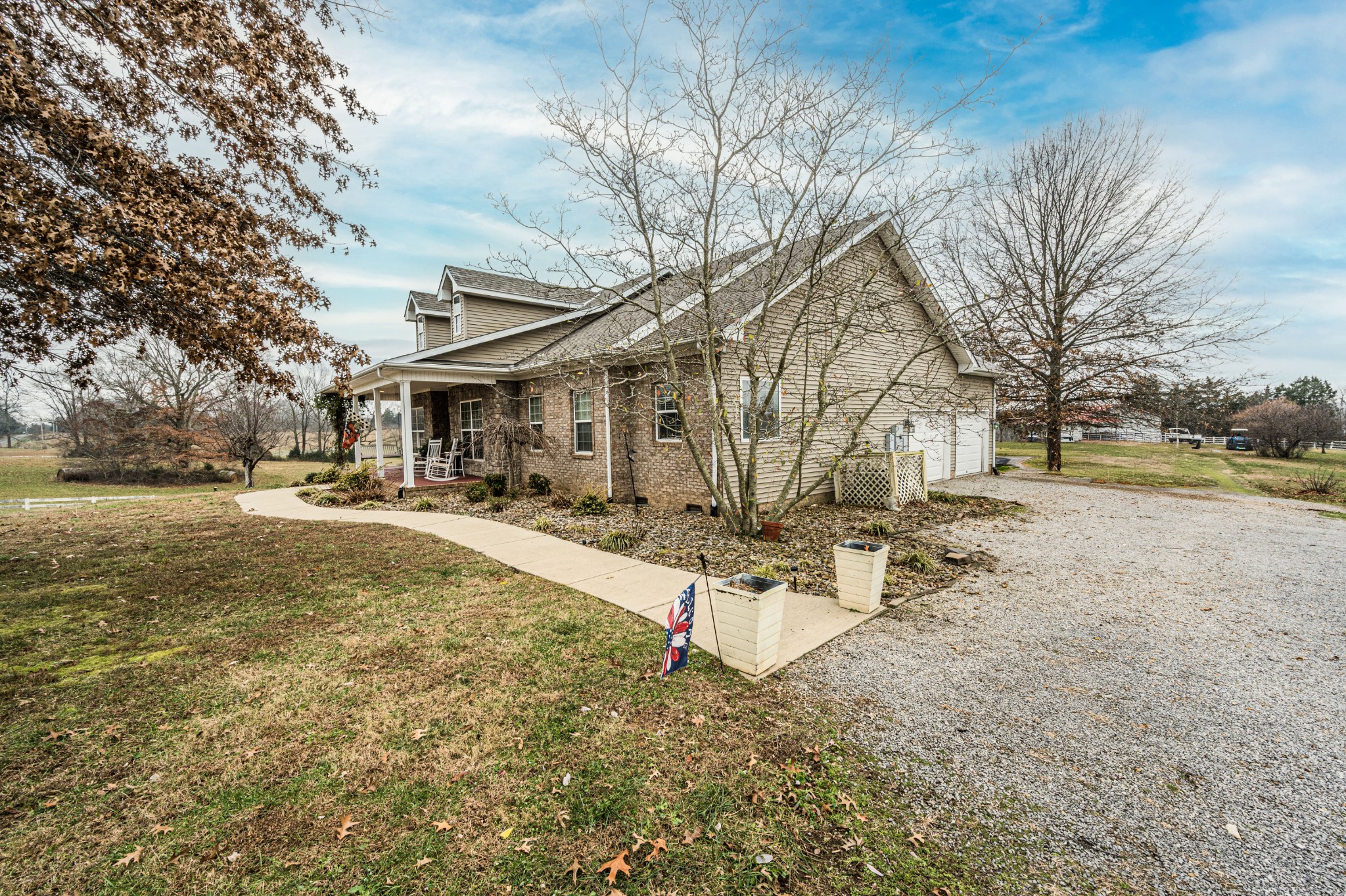 Scottsville, Kentucky, 42164, United States, 4 Bedrooms Bedrooms, ,4 BathroomsBathrooms,Residential,For Sale,2002114