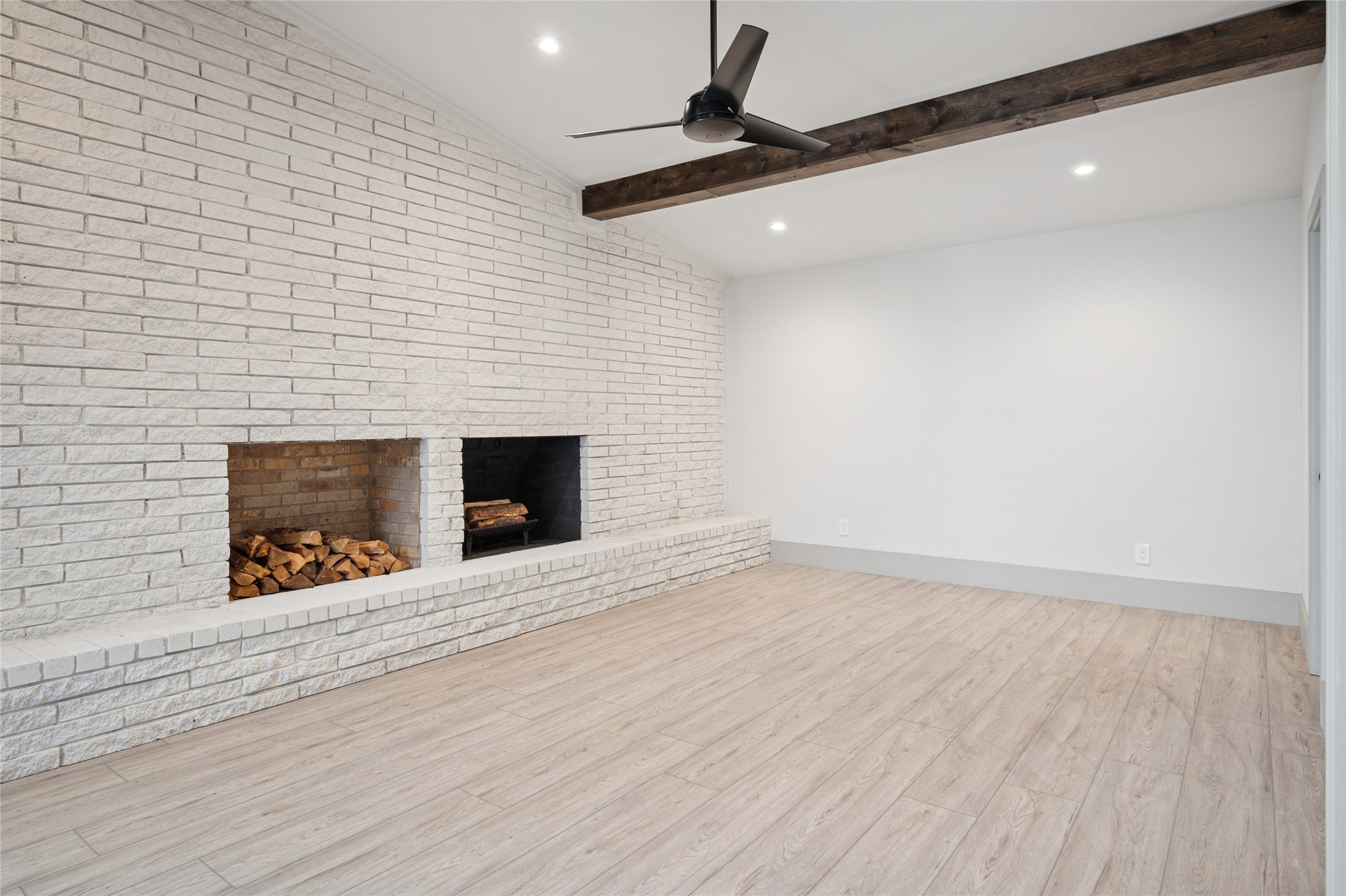 Highland Village, Texas, 75077, United States, 4 Bedrooms Bedrooms, ,3 BathroomsBathrooms,Residential,For Sale,1989492