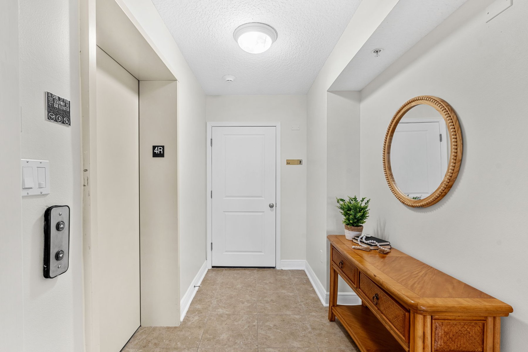  410 Hayes Avenue, #402, Cocoa Beach, FL, 32931 - 物件實景