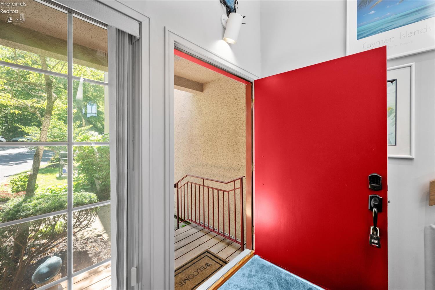 Port Clinton, Ohio, 43452, United States, 2 Bedrooms Bedrooms, ,3 BathroomsBathrooms,Residential,For Sale,1982032