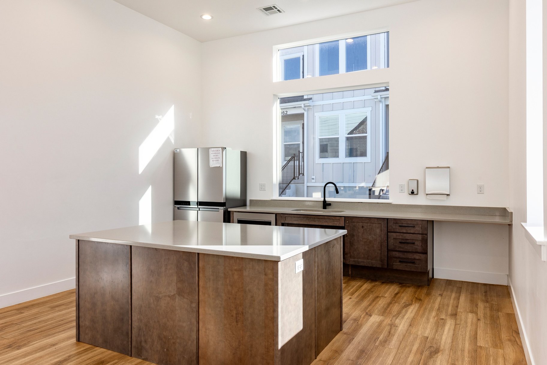  Top Floor Lehi Condo with Extra Upgrades - 物件實景