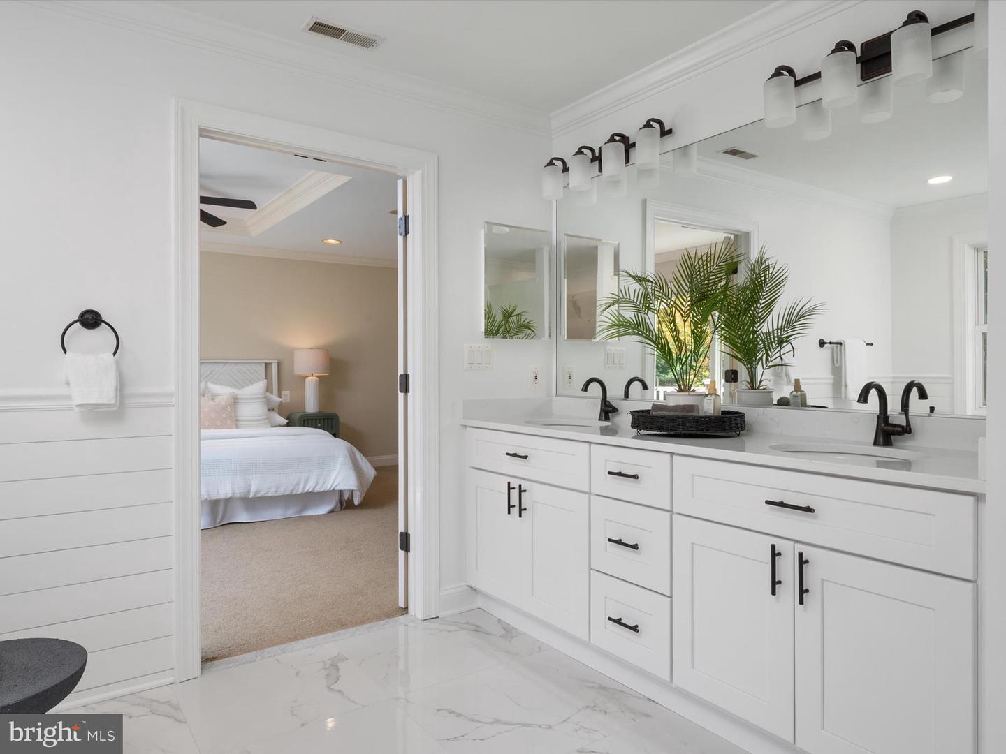 Pasadena, Maryland, 21122, United States, 6 Bedrooms Bedrooms, ,6 BathroomsBathrooms,Residential,For Sale,1994815