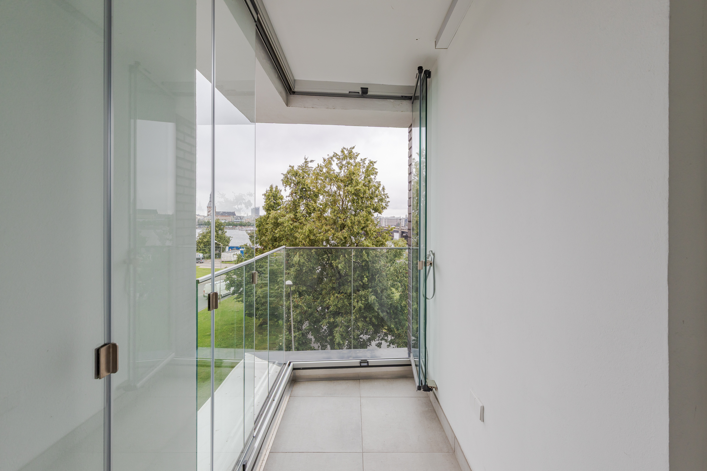  4 room apartment with furniture and with view river Daugava - 物件實景