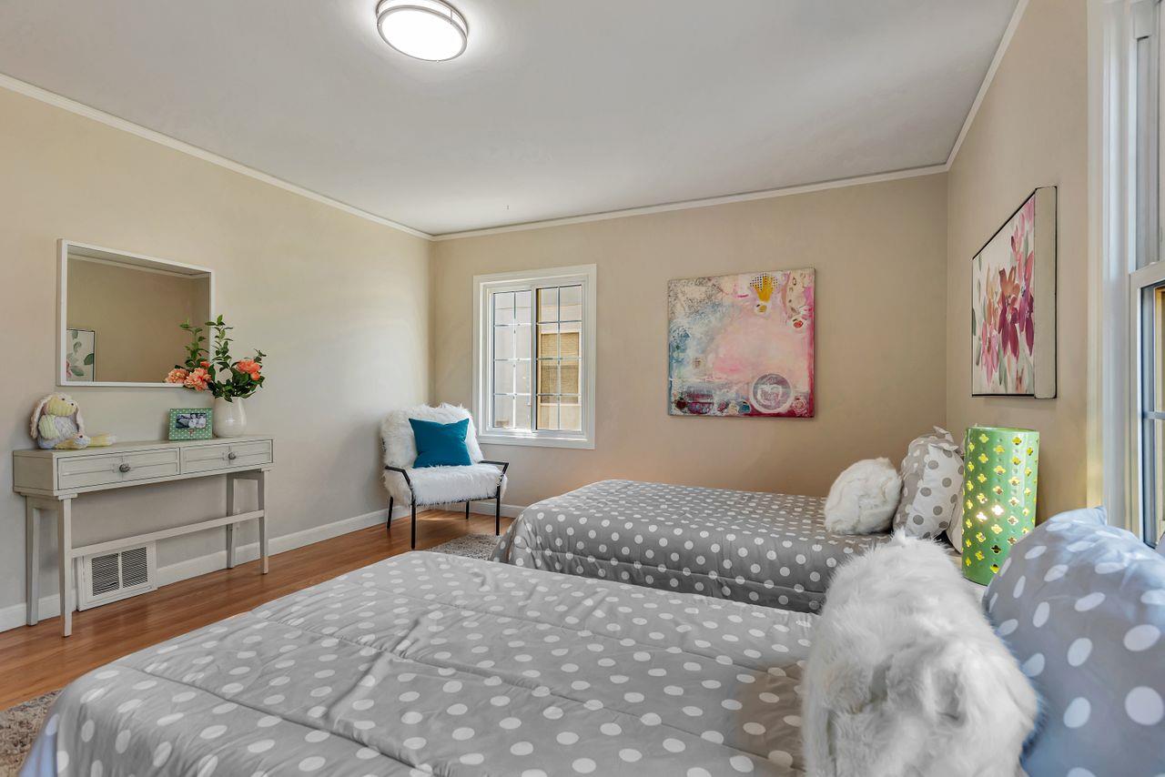 San Mateo, California, 94403, United States, 4 Bedrooms Bedrooms, ,3 BathroomsBathrooms,Residential,For Sale,1848740