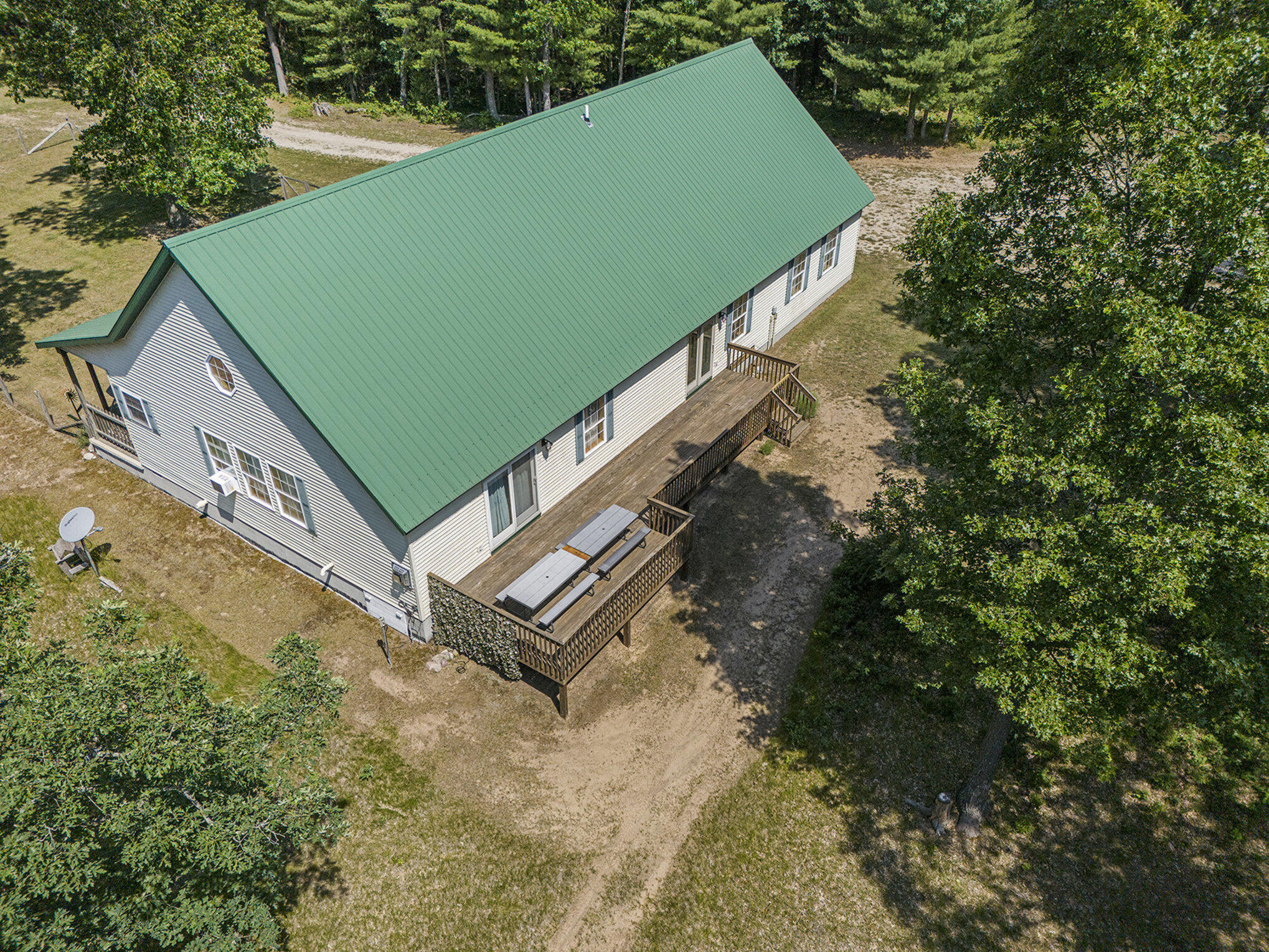 Manistee, Michigan, 49660, United States, 2 Bedrooms Bedrooms, ,2 BathroomsBathrooms,Residential,For Sale,1896192