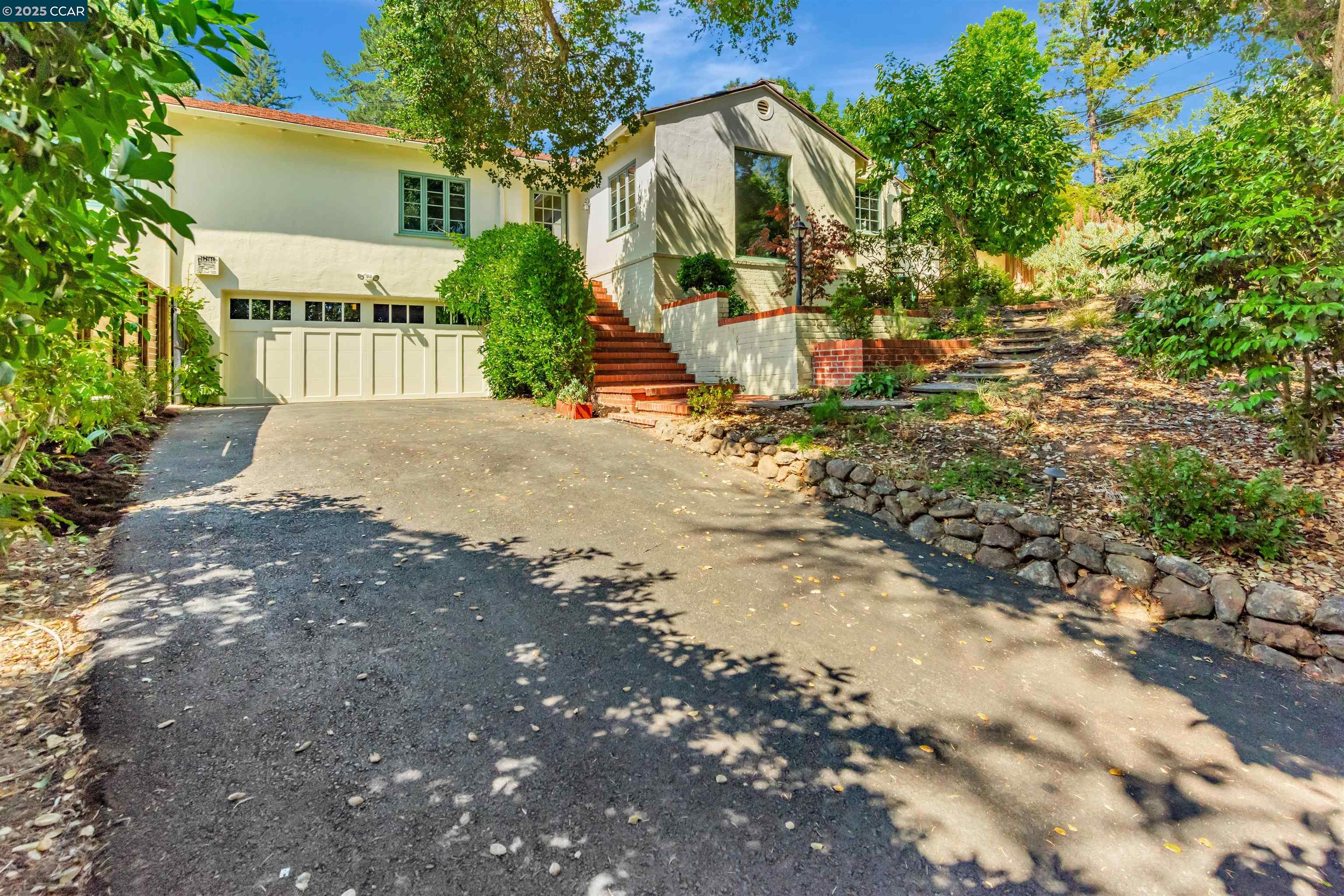 Orinda, California, 94563, United States, 4 Bedrooms Bedrooms, ,3 BathroomsBathrooms,Residential,For Sale,1885417