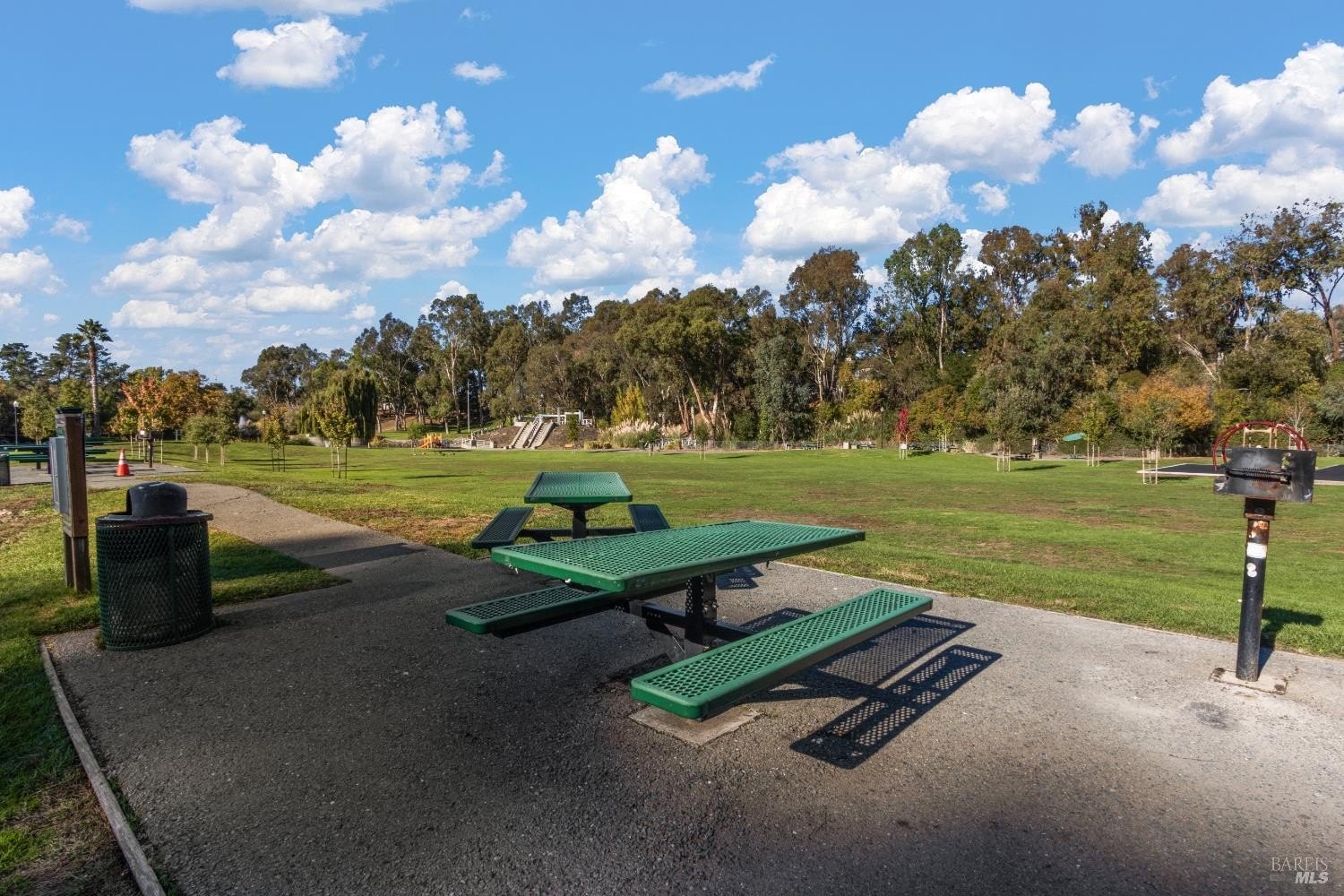 Hercules, California, 94547, United States, 2 Bedrooms Bedrooms, ,2 BathroomsBathrooms,Residential,For Sale,1988230