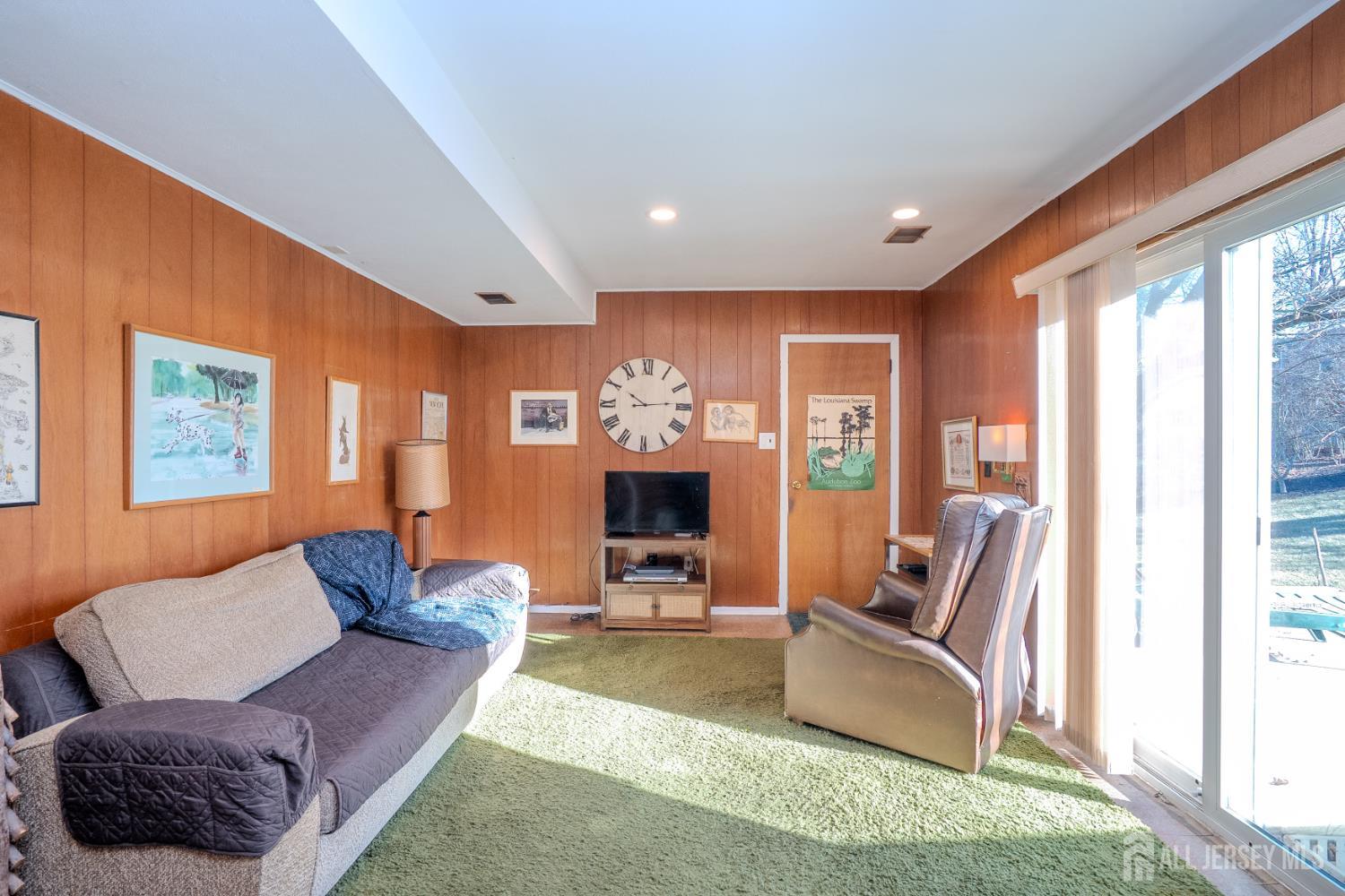 Franklin Twsp, New Jersey, 08873, United States, 4 Bedrooms Bedrooms, ,3 BathroomsBathrooms,Residential,For Sale,2005742