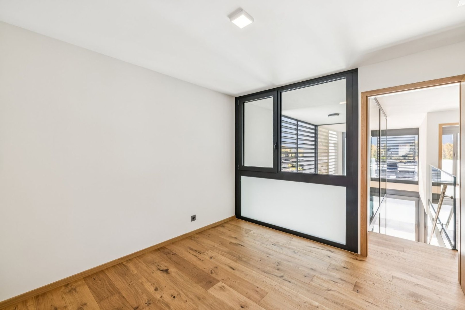  Spacious, luxurious new villa - 物件實景