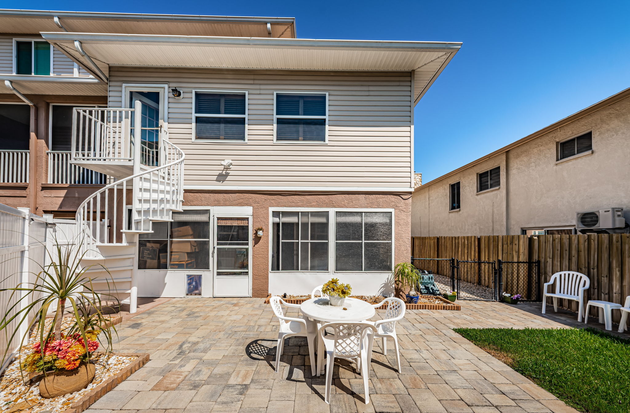 Treasure Island, Florida, 33706, United States, 3 Bedrooms Bedrooms, ,3 BathroomsBathrooms,Residential,For Sale,1981645