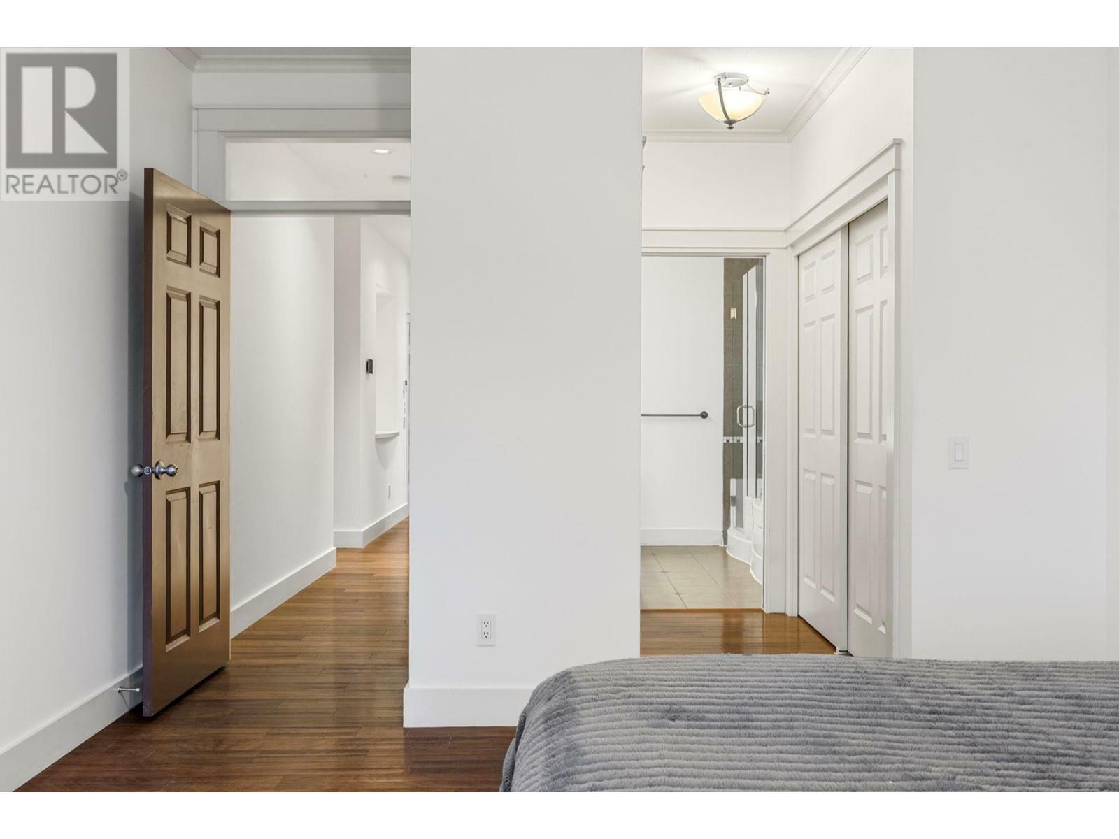 KELOWNA, British Columbia, V1W 4L5, CA, 4 Bedrooms Bedrooms, ,3 BathroomsBathrooms,Residential,For Sale,1837139