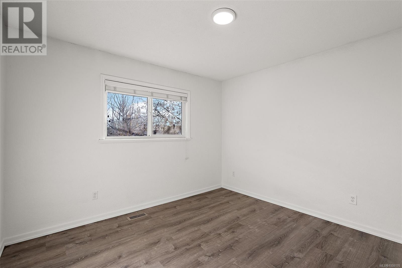 SIDNEY, British Columbia, V8L 2T6, CA, 3 Bedrooms Bedrooms, ,2 BathroomsBathrooms,Residential,For Sale,1906024