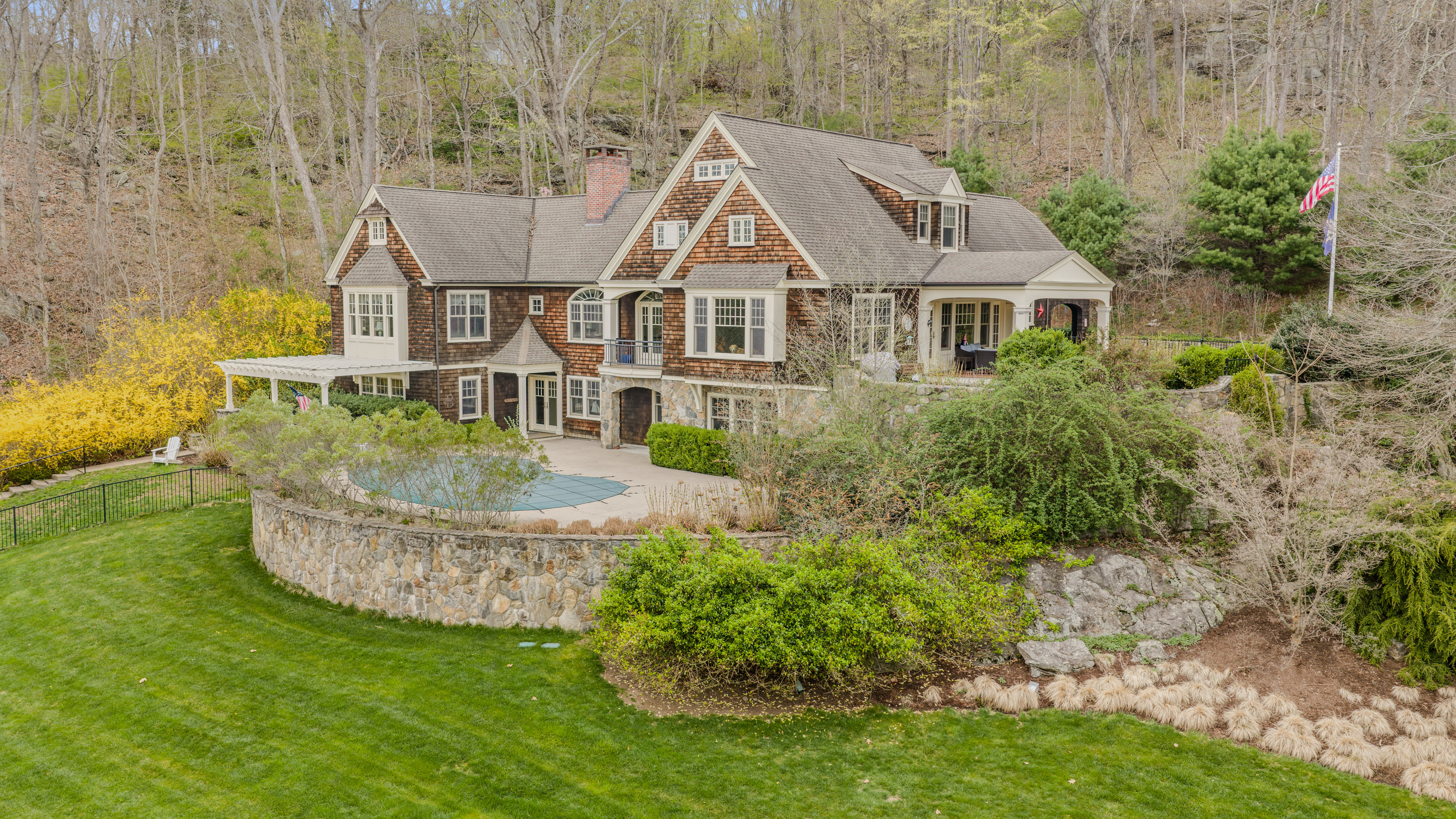  Amazing Custom Built Nantucket Style Cape on Sprawling Grounds - 物件實景