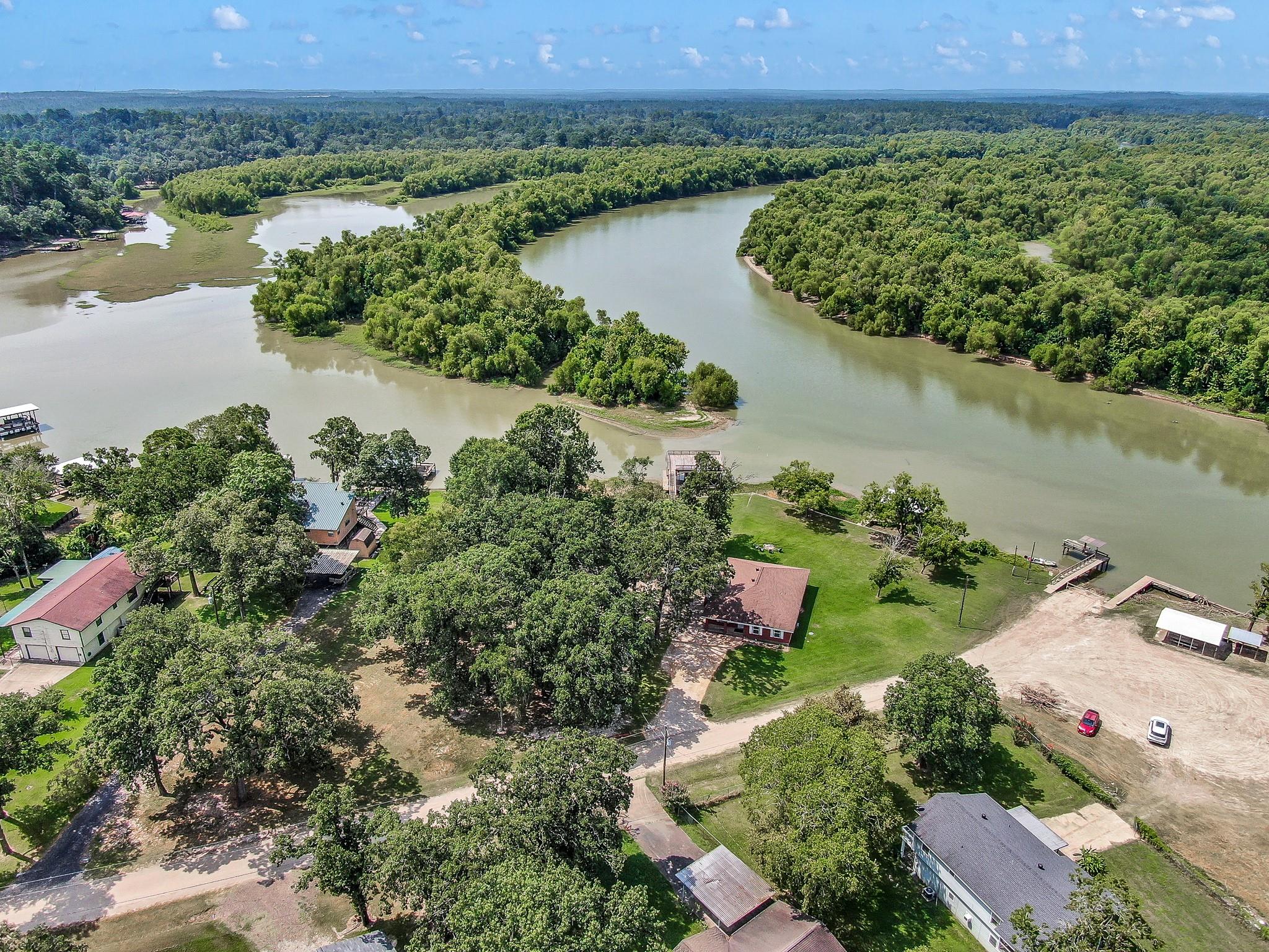 Huntsville, Texas, 77320, United States, 3 Bedrooms Bedrooms, ,2 BathroomsBathrooms,Residential,For Sale,1973925