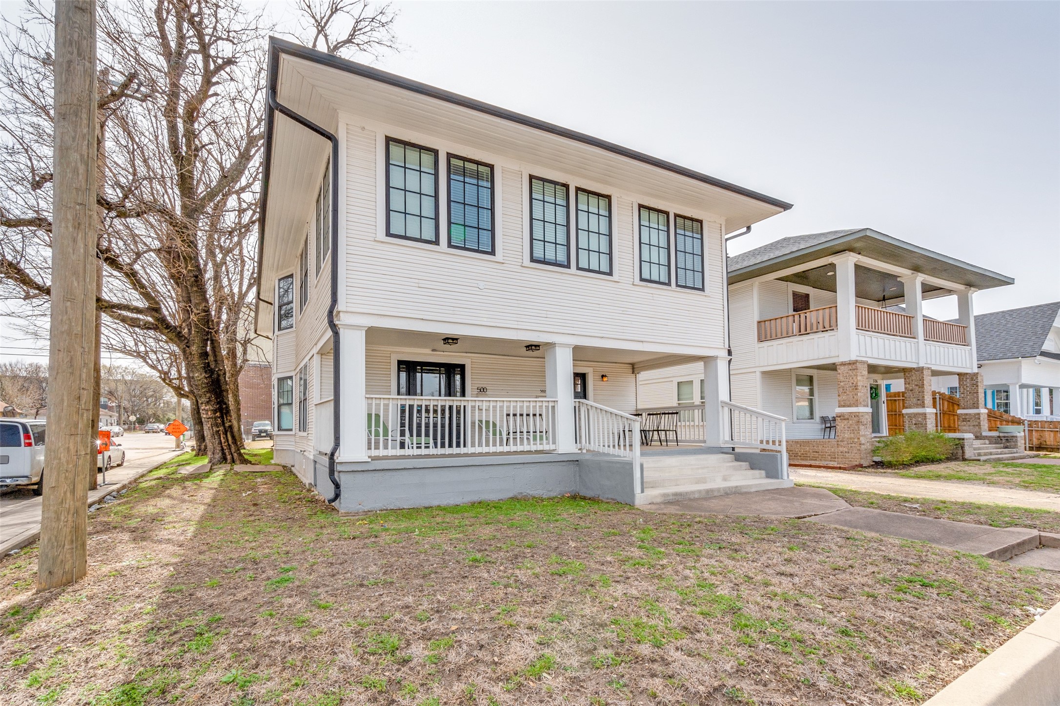 Dallas, Texas, 75208, United States, 4 Bedrooms Bedrooms, ,3 BathroomsBathrooms,Residential,For Sale,1752637