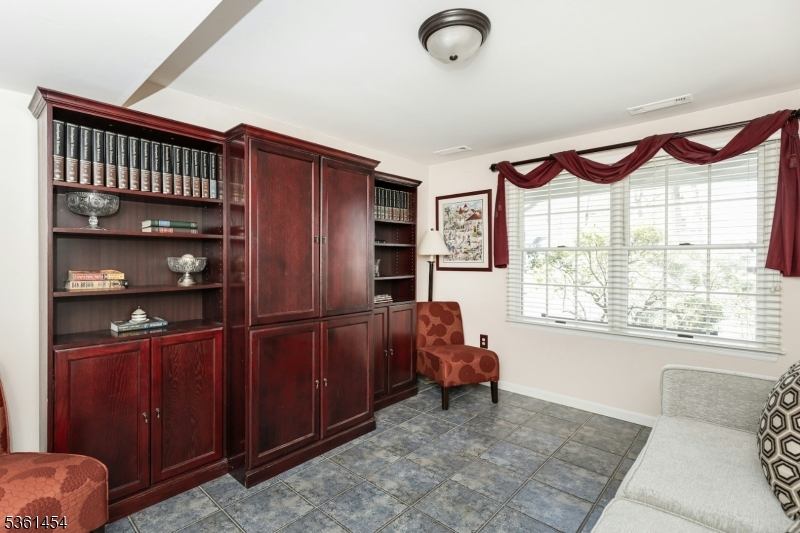 Berkeley Heights Twp., New Jersey, 07922, United States, 6 Bedrooms Bedrooms, ,4 BathroomsBathrooms,Residential,For Sale,1837487