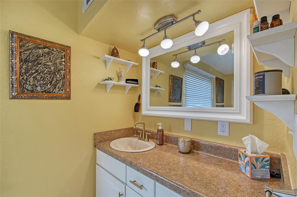Sarasota, Florida, 34239, United States, 4 Bedrooms Bedrooms, ,2 BathroomsBathrooms,Residential,For Sale,1942091