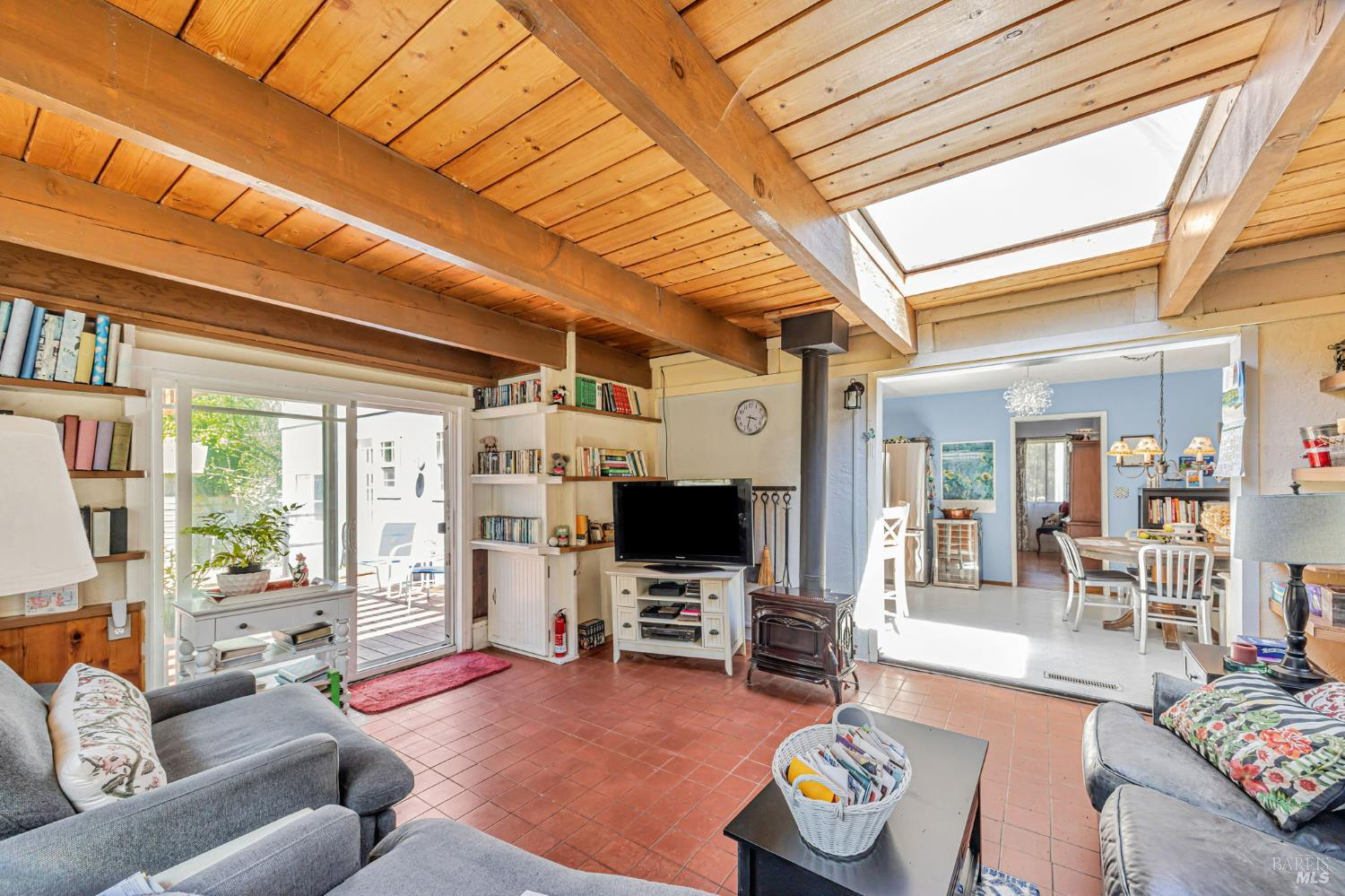 Sebastopol, California, 95472, United States, 3 Bedrooms Bedrooms, ,3 BathroomsBathrooms,Residential,For Sale,1903540