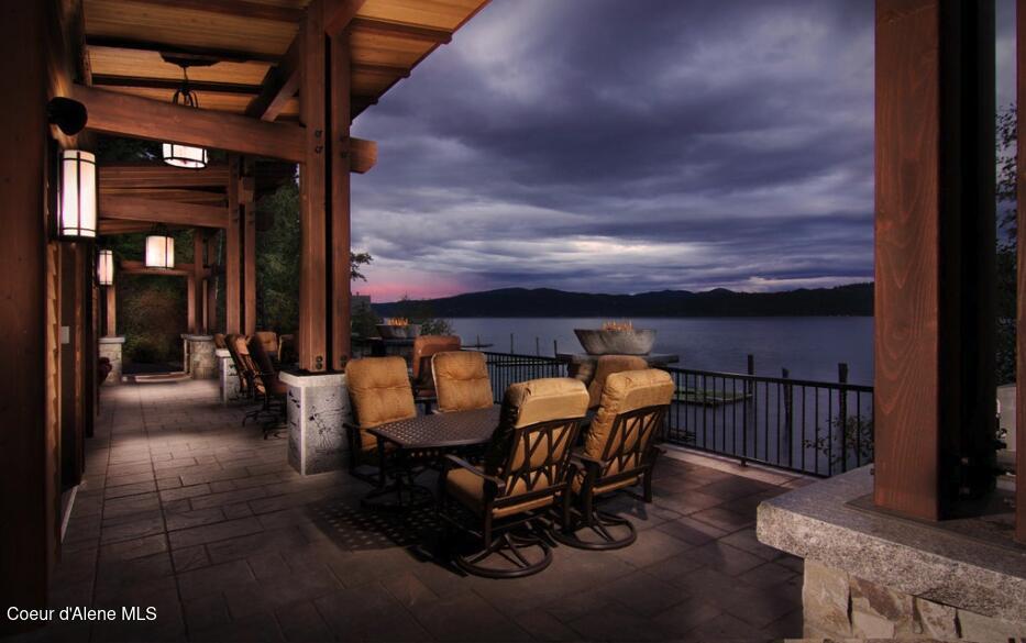 Coeur d'Alene, Idaho, 83814, United States, 4 Bedrooms Bedrooms, ,4 BathroomsBathrooms,Residential,For Sale,1783013