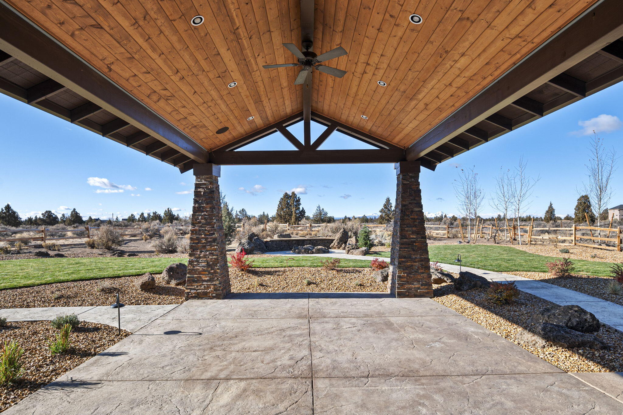 Powell Butte, Oregon, 97753, United States, 4 Bedrooms Bedrooms, ,3 BathroomsBathrooms,Residential,For Sale,1973893