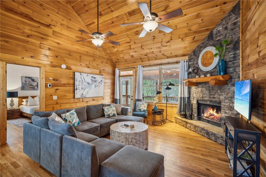 Ellijay, Georgia, 30540, United States, 4 Bedrooms Bedrooms, ,3 BathroomsBathrooms,Residential,For Sale,1957271