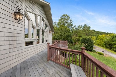Young Harris, Georgia, 30582, United States, 2 Bedrooms Bedrooms, ,3 BathroomsBathrooms,Residential,For Sale,1940477