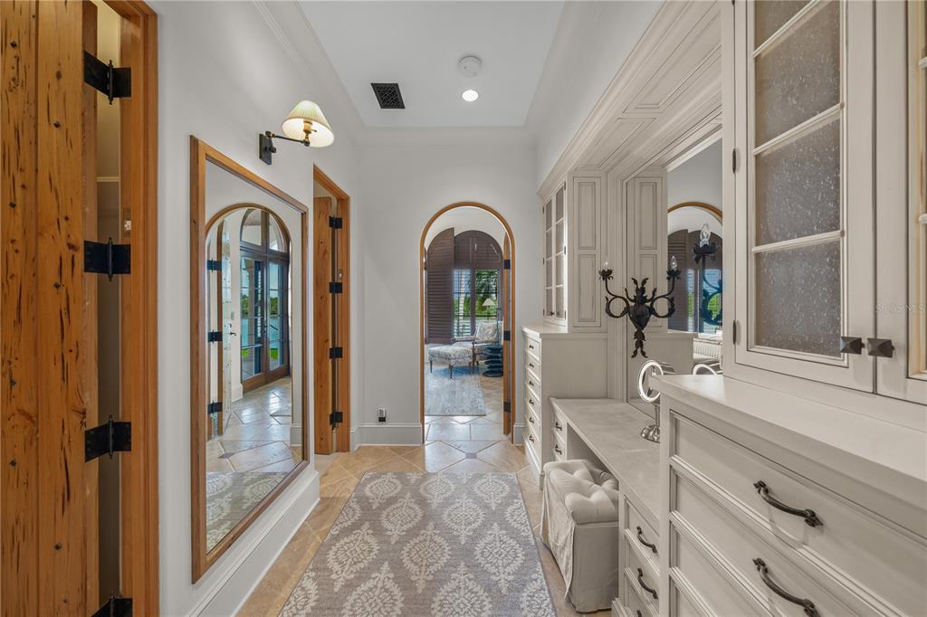 Sarasota, Florida, 34236, United States, 5 Bedrooms Bedrooms, ,7 BathroomsBathrooms,Residential,For Sale,1913430