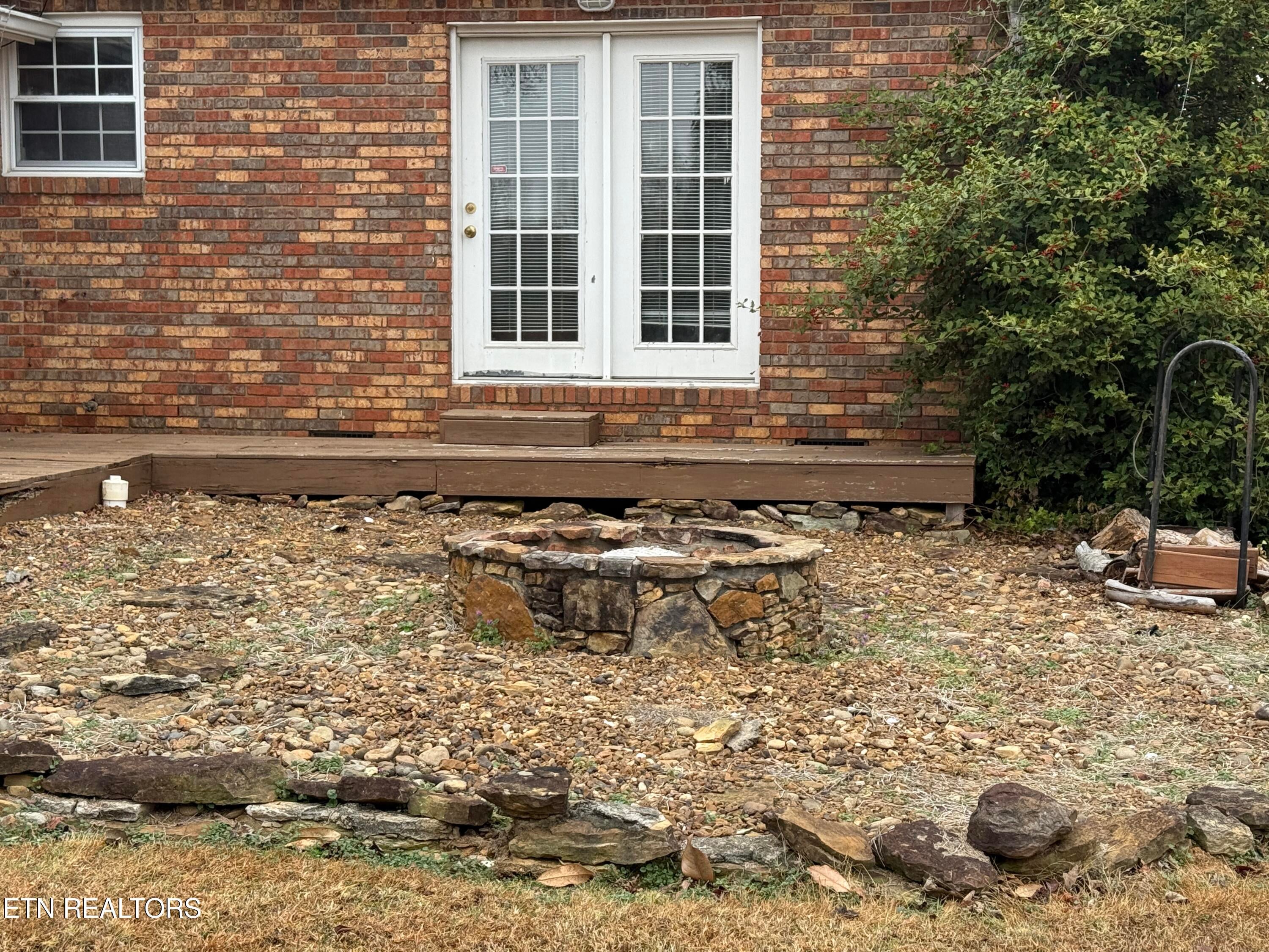 Rockwood, Tennessee, 37854, United States, 4 Bedrooms Bedrooms, ,4 BathroomsBathrooms,Residential,For Sale,1996876