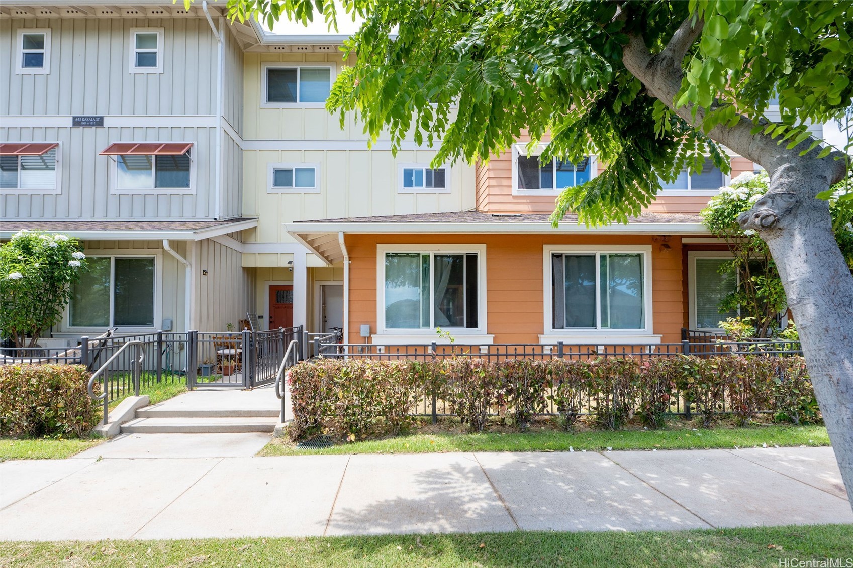 Kapolei, Hawaii, 96707, United States, 2 Bedrooms Bedrooms, ,2 BathroomsBathrooms,Residential,For Sale,1933025