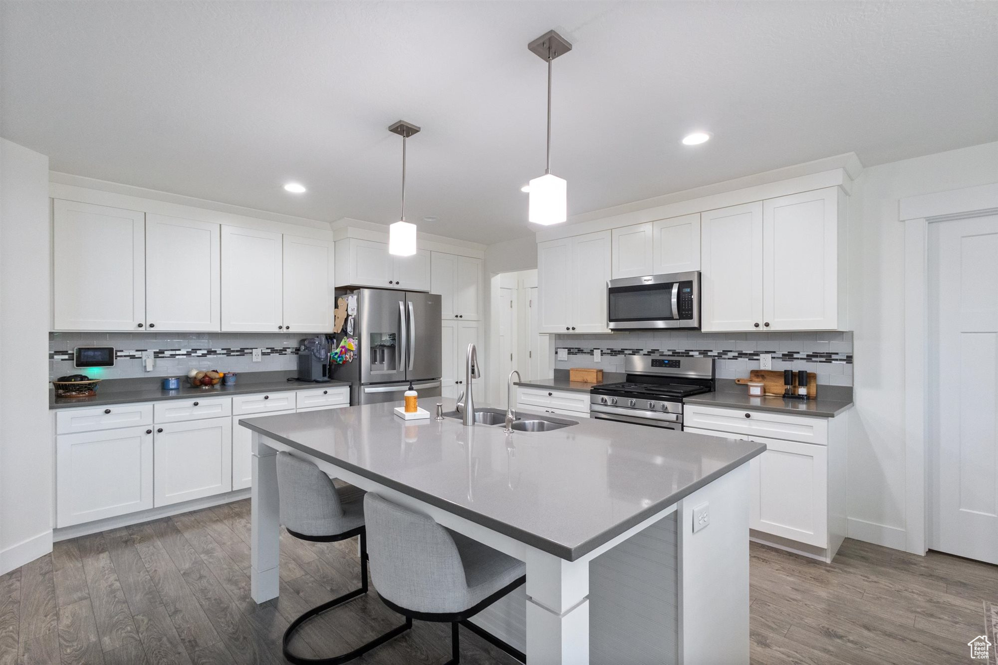 Bluffdale, Utah, 84065, United States, 4 Bedrooms Bedrooms, ,4 BathroomsBathrooms,Residential,For Sale,1910817