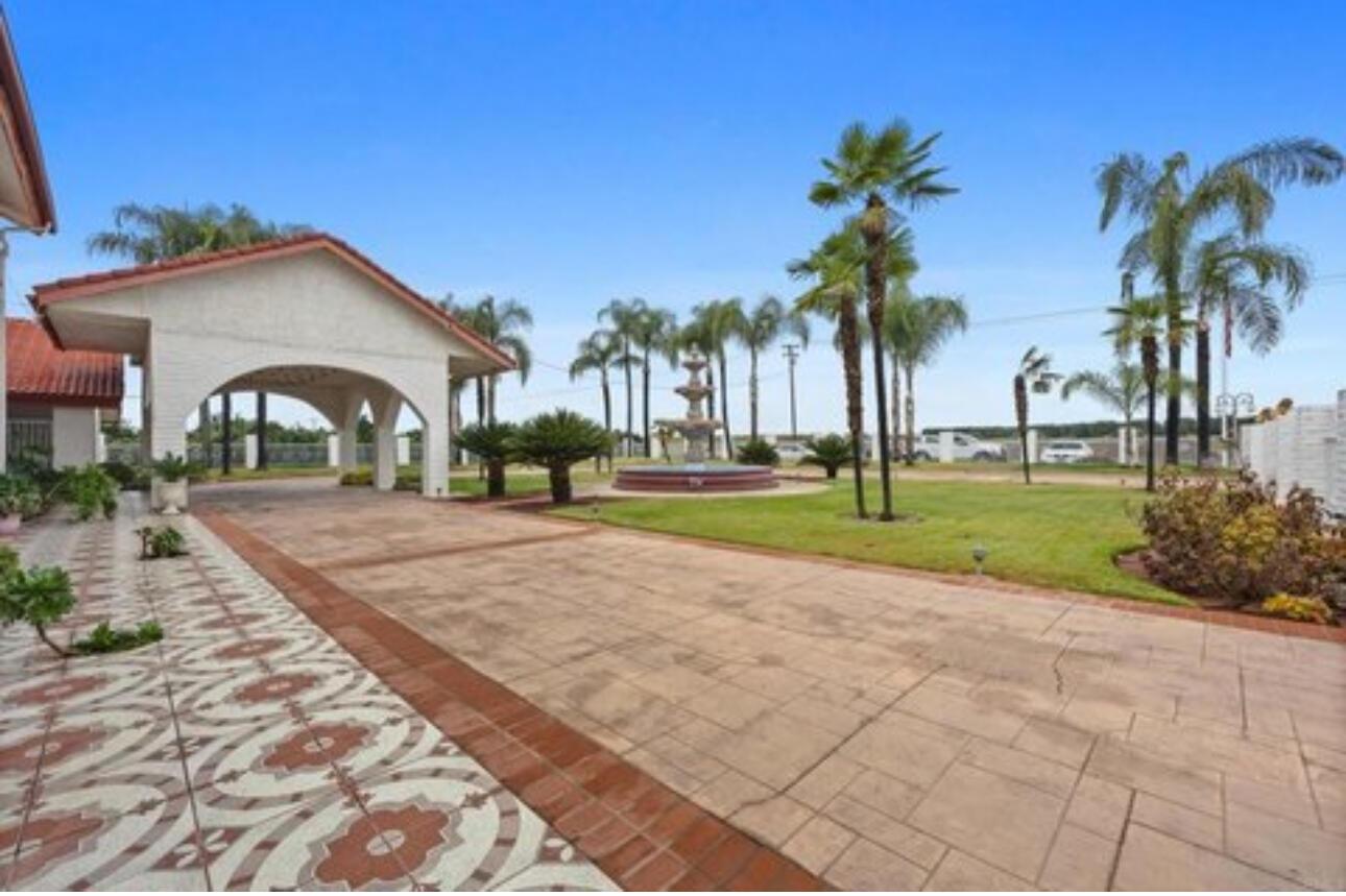 Terra Bella, California, 93270, United States, 4 Bedrooms Bedrooms, ,4 BathroomsBathrooms,Residential,For Sale,1976199