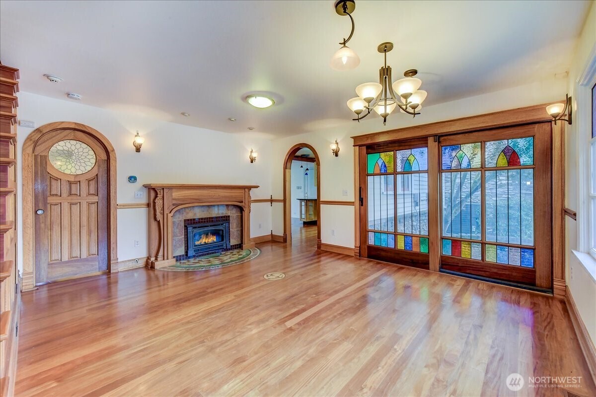 Sumner, Washington, 98390, United States, 4 Bedrooms Bedrooms, ,3 BathroomsBathrooms,Residential,For Sale,1992043