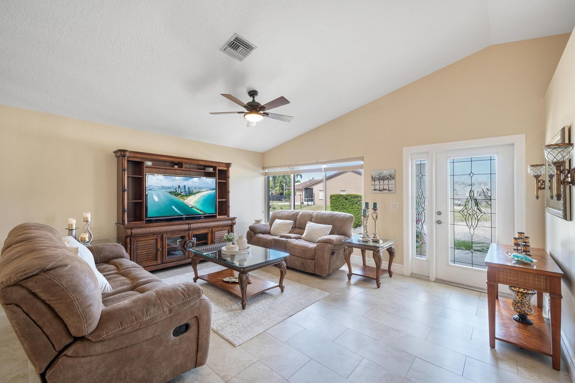  1128 Hatteras Circle, Greenacres, FL, 33413 - 物件實景