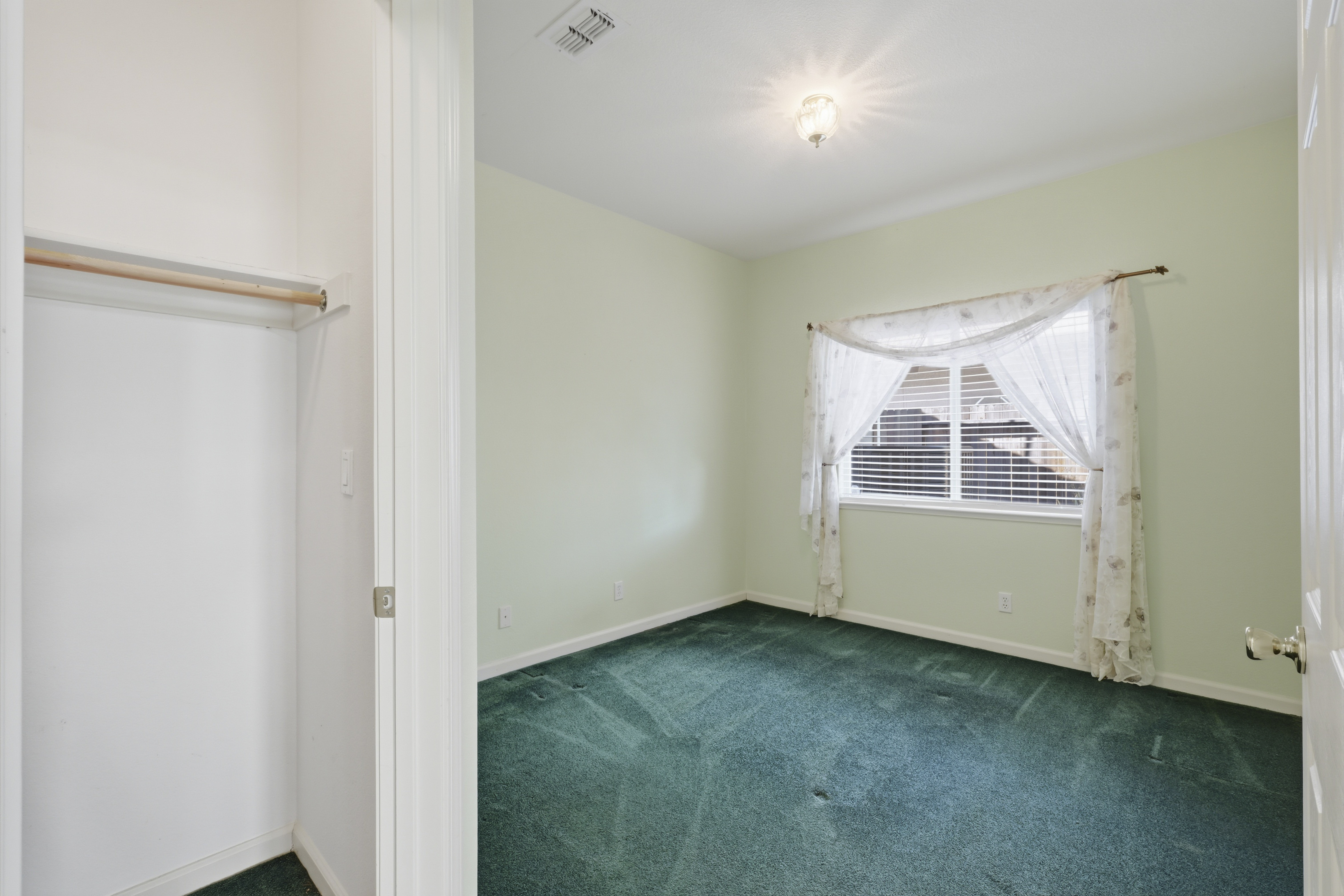  1240 Camino Capistrano, Roseville, CA 95747 - 物件實景